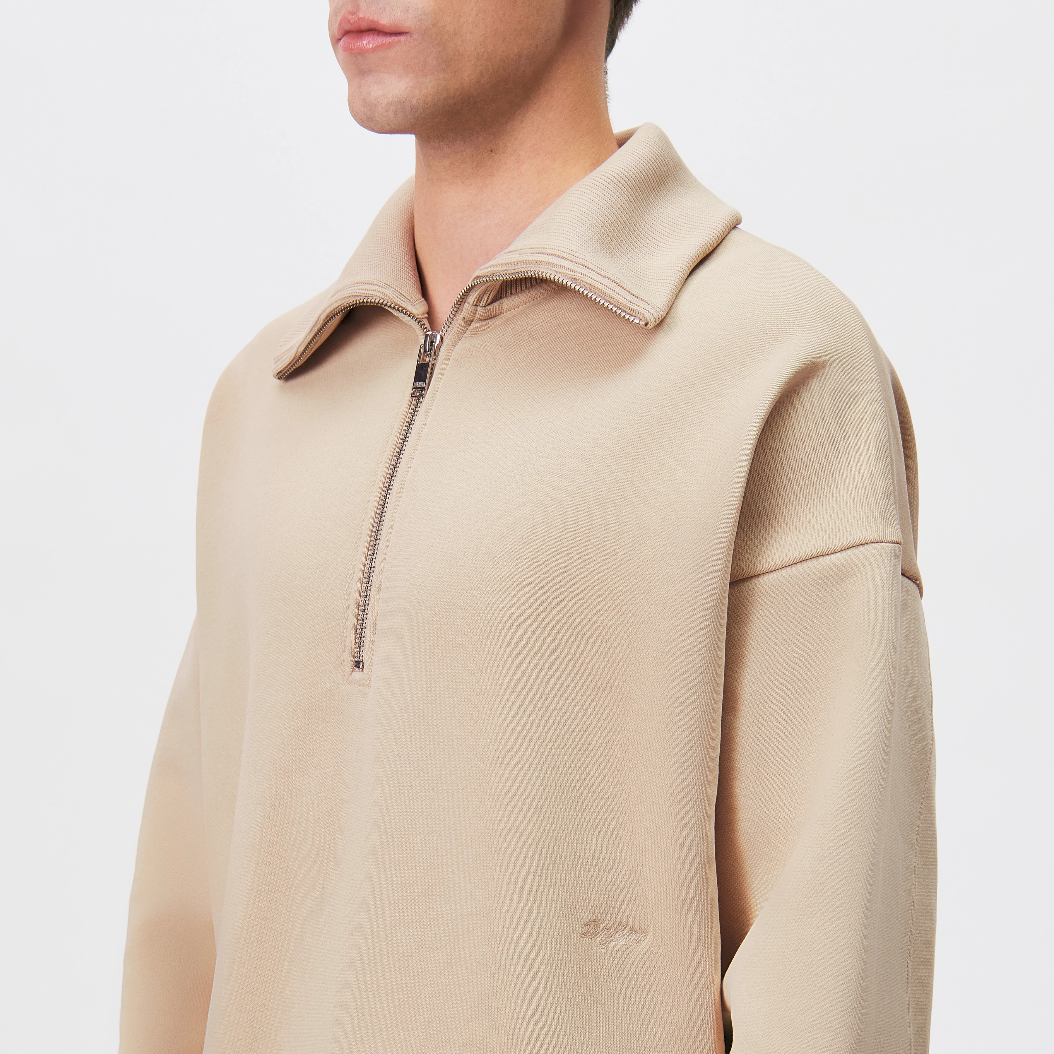 KAILEP - Half-zip troyer sweatshirt in cotton blend - men - beige - Detailansicht am Model