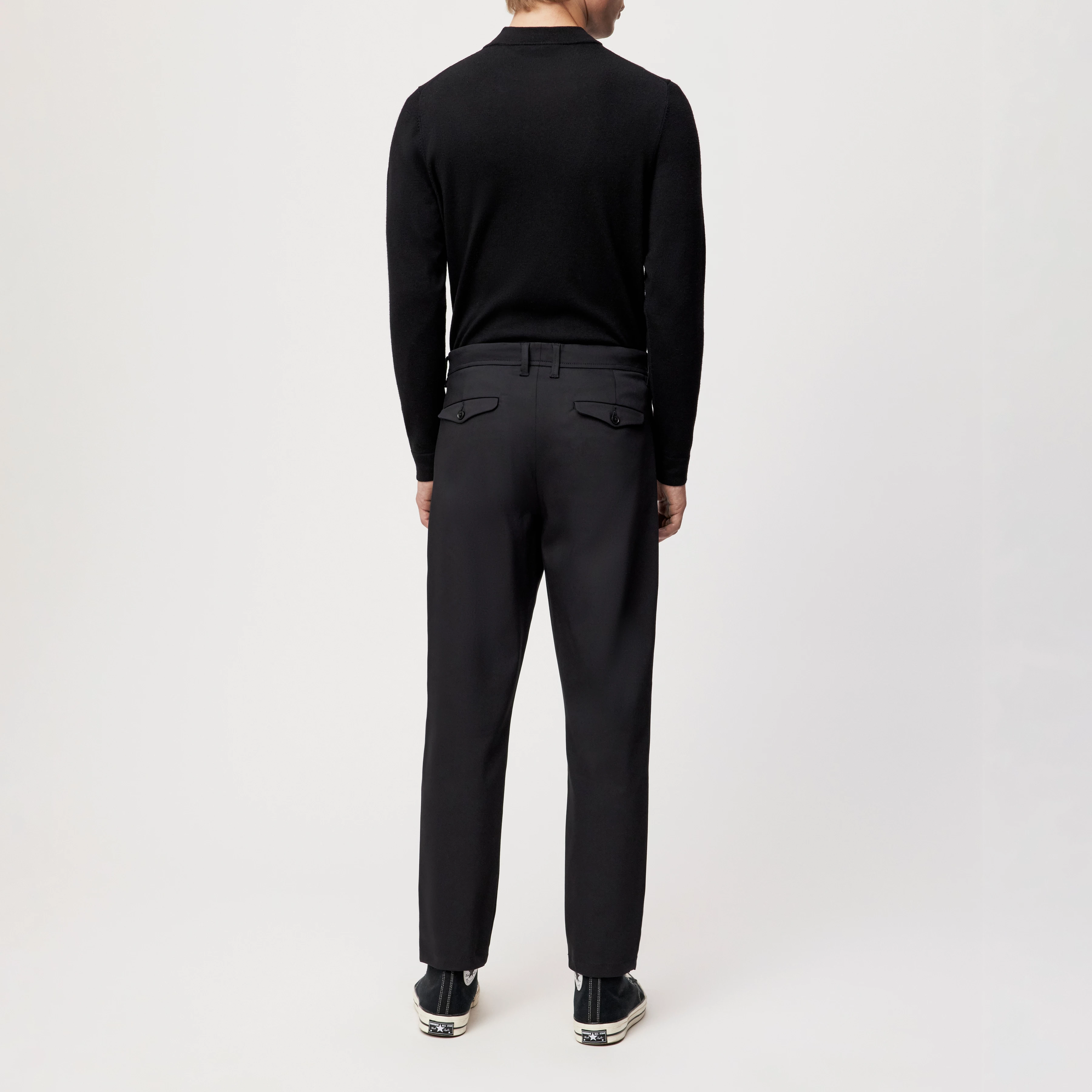 DEVYN - Trousers with D-ring detail in techno stretch satin - men - Natural Aluminium - Rückansicht