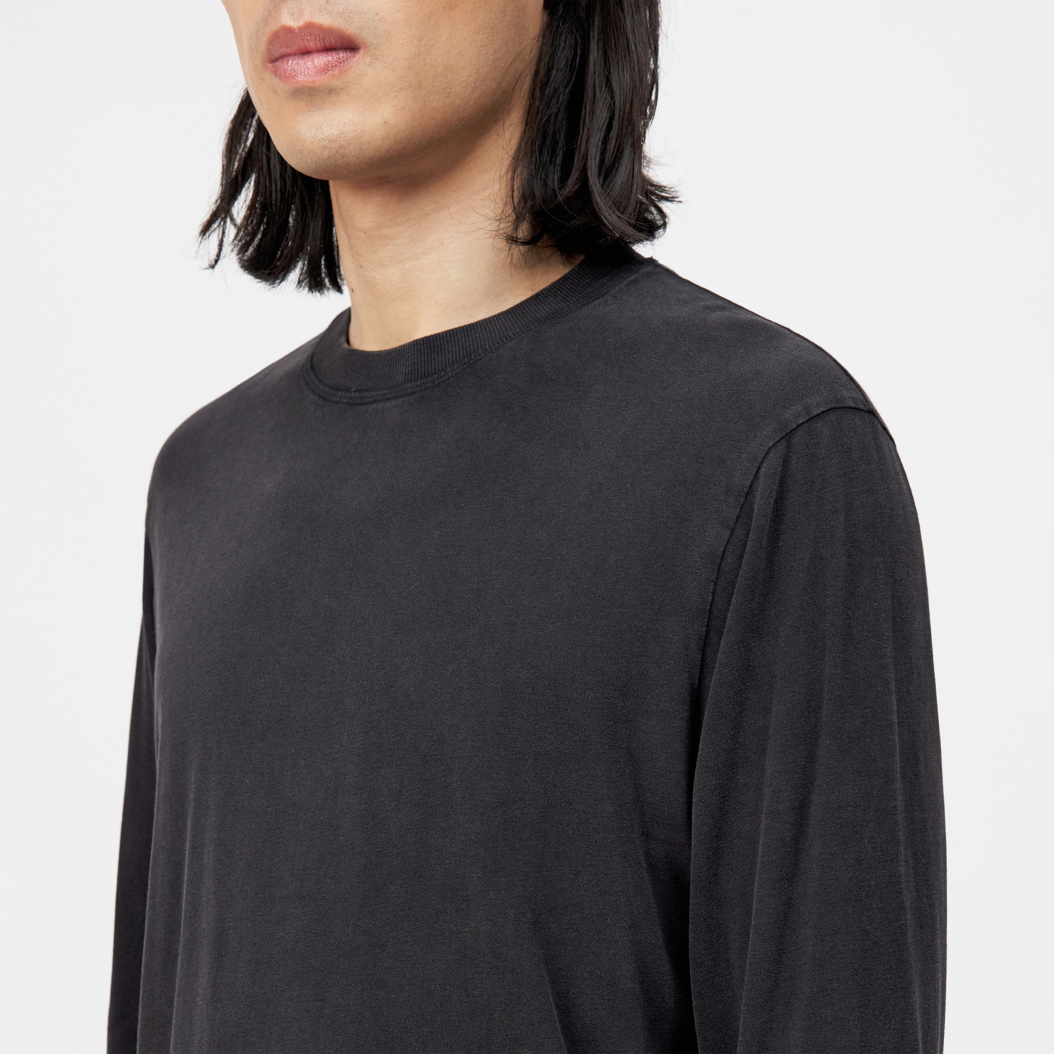 TALDOR - Longsleeve in gewaschener Optik - Herren - grau - Detailansicht am Model