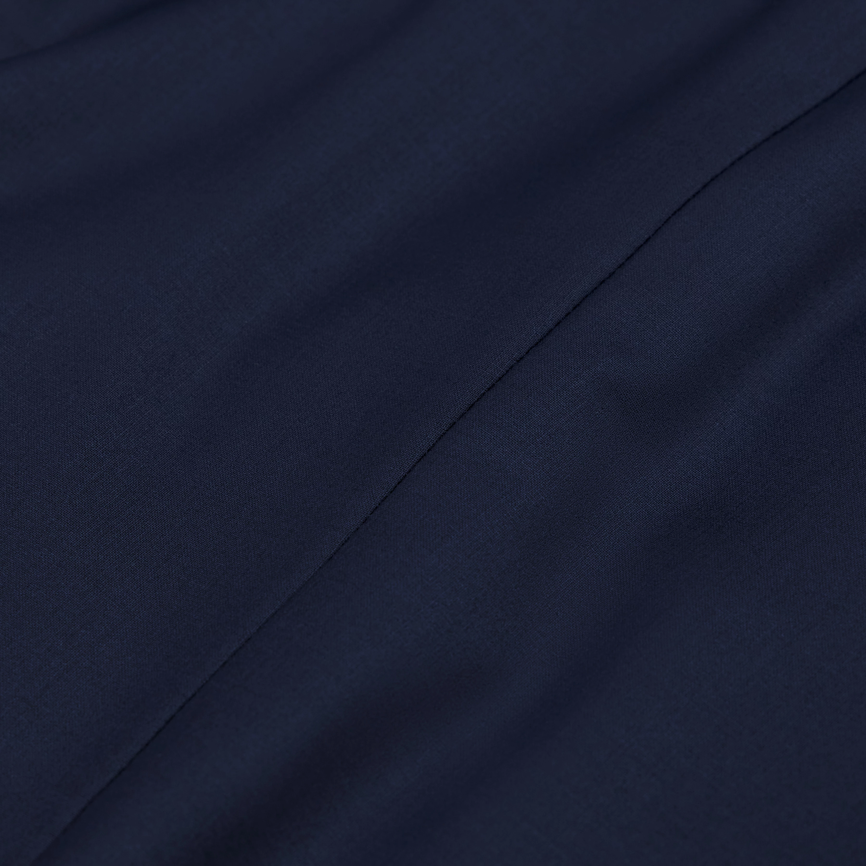 LORIENT_SK - Slim fit tuxedo jacket in bi-stretch wool mix - men - blue - Materialbild (B2C)