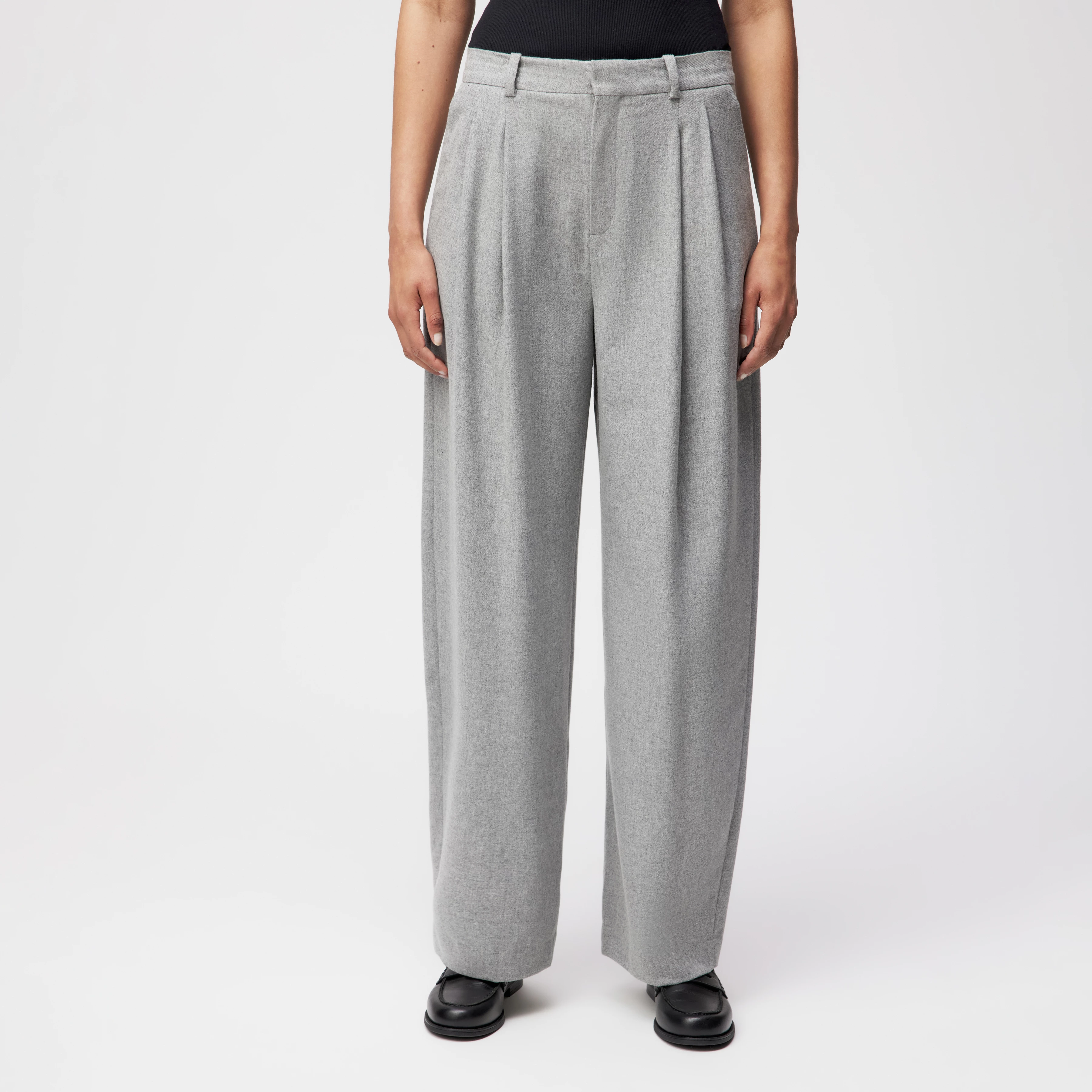 INK - Casual pleated trousers in flannel - women - grey - Frontansicht