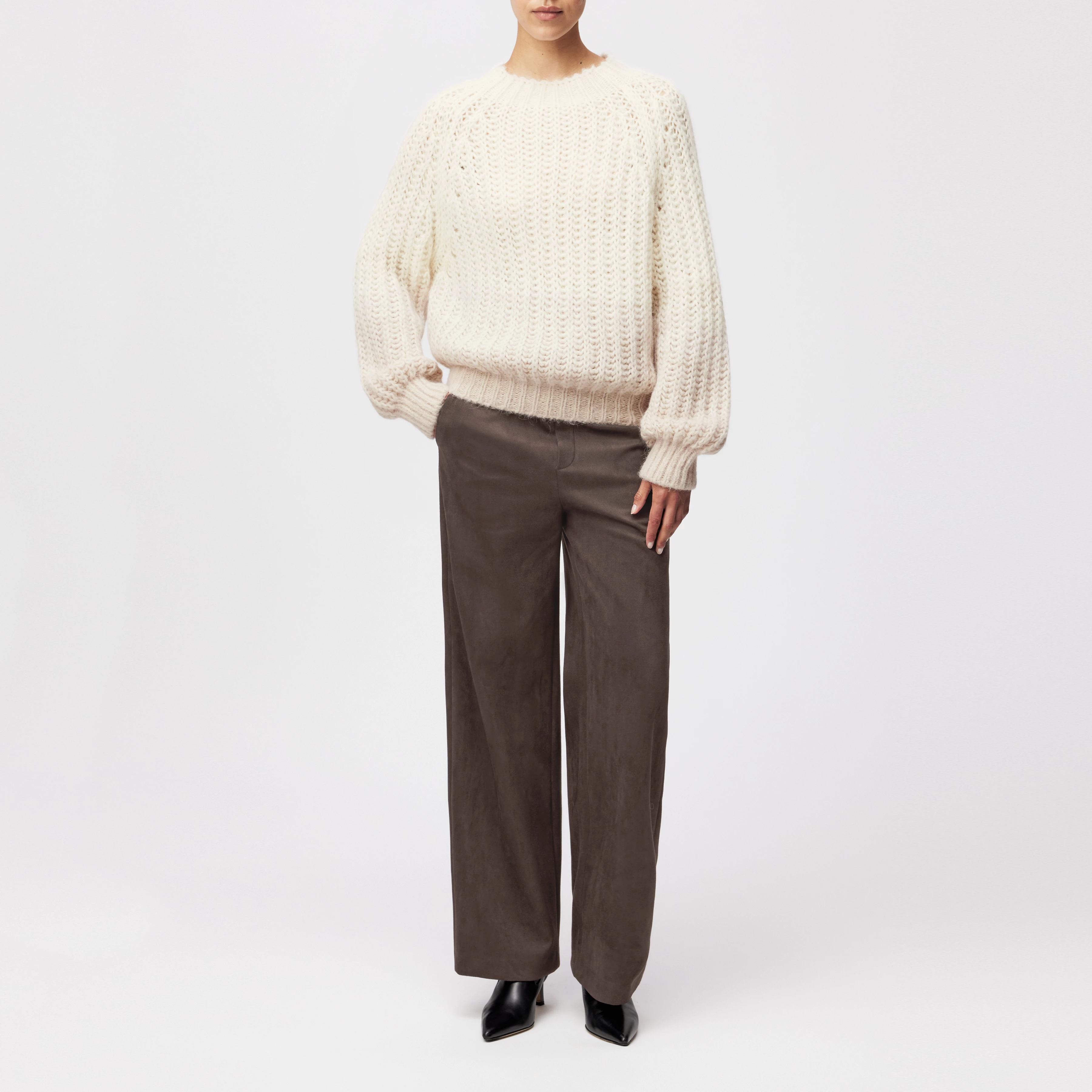 LARELYA - Pullover mit Ballonärmeln in luxuriösem Suri Alpaka-Mix - Damen - off white - Ganzkörper-Frontansicht