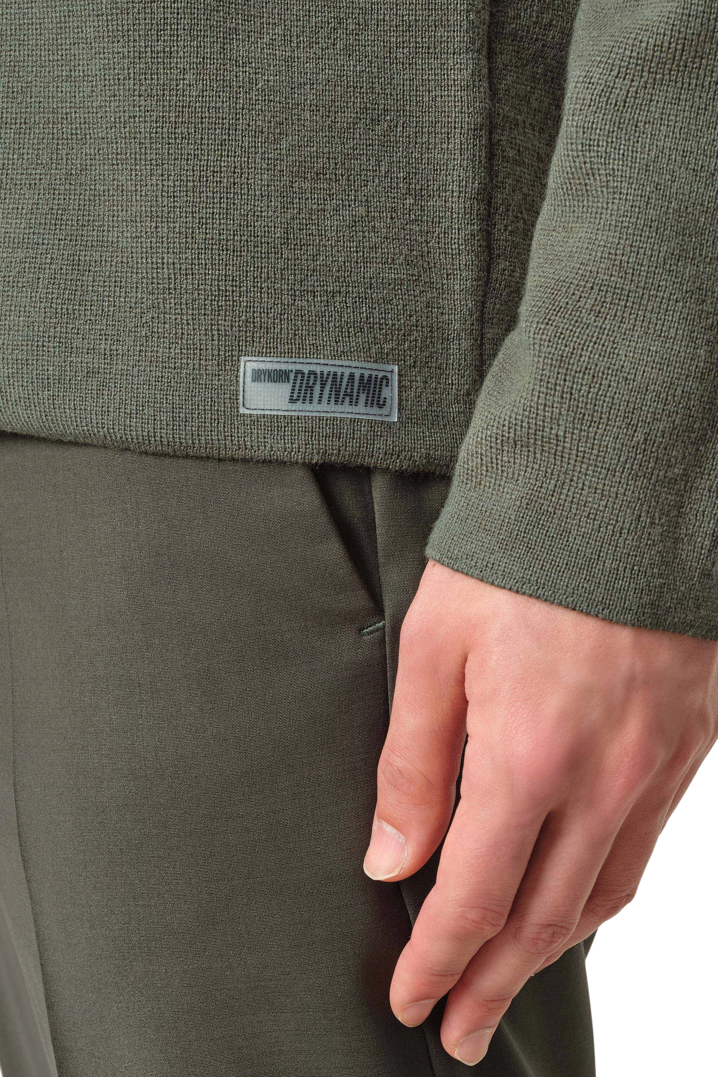 ELRIK - Round-neck jumper in 100% merino wool - men - green - Seitenansicht