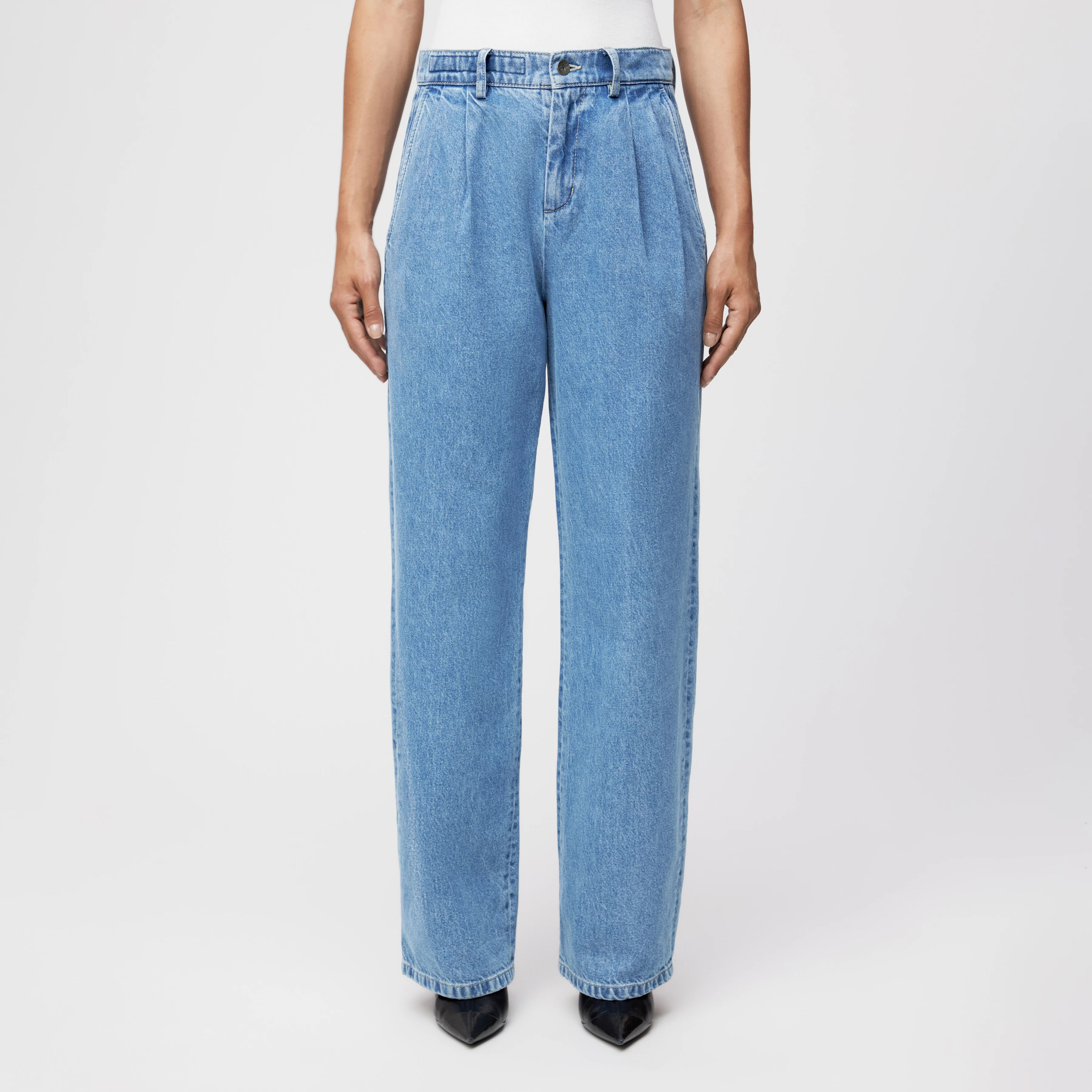 BEHANCE - 5-Pocket Hose mit Bundfalten in Light-Blue Denim - Damen - blau - Frontansicht