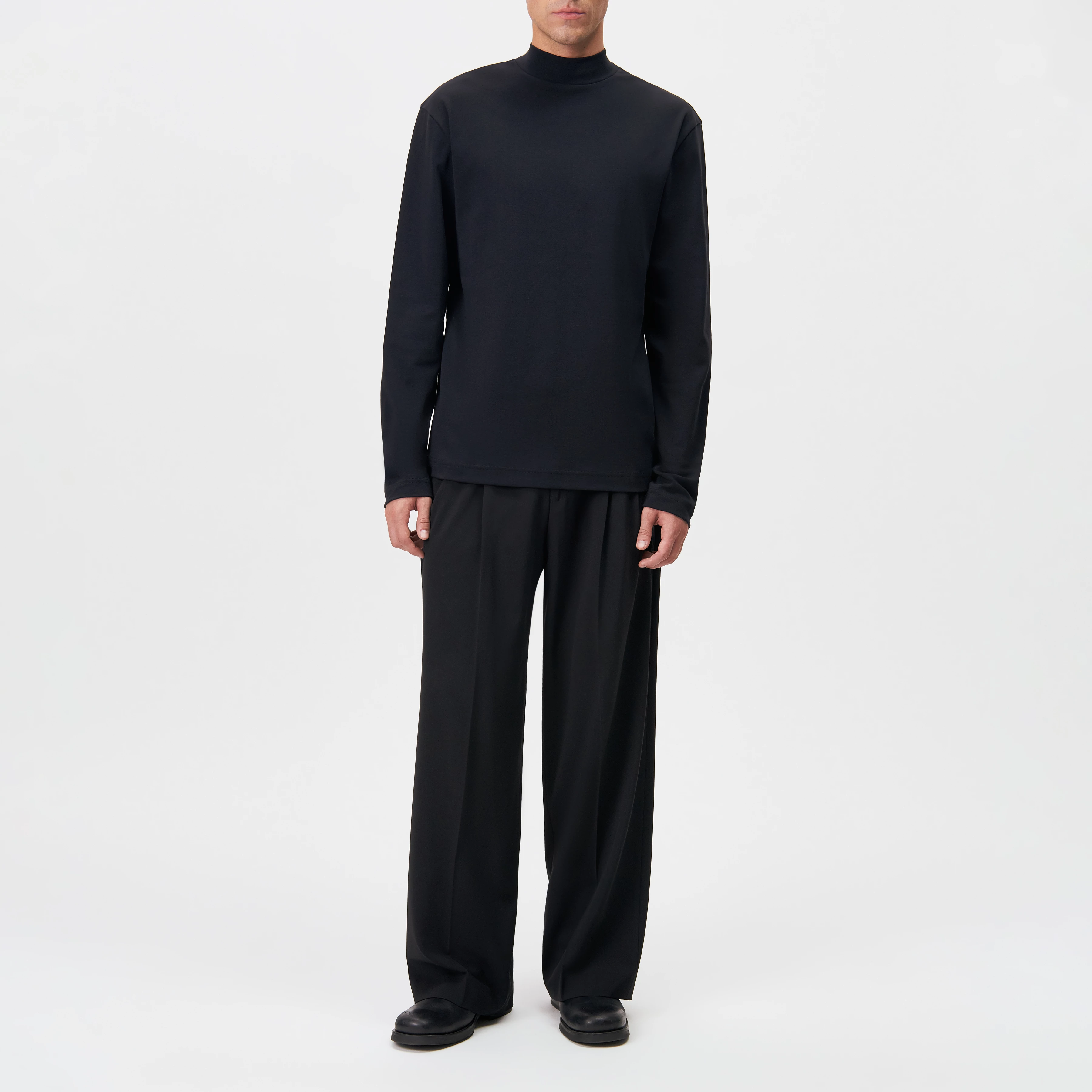 MORITZO - Long-sleeved top with stand-up collar in stretch cotton - men - black - Ganzkörper-Frontansicht