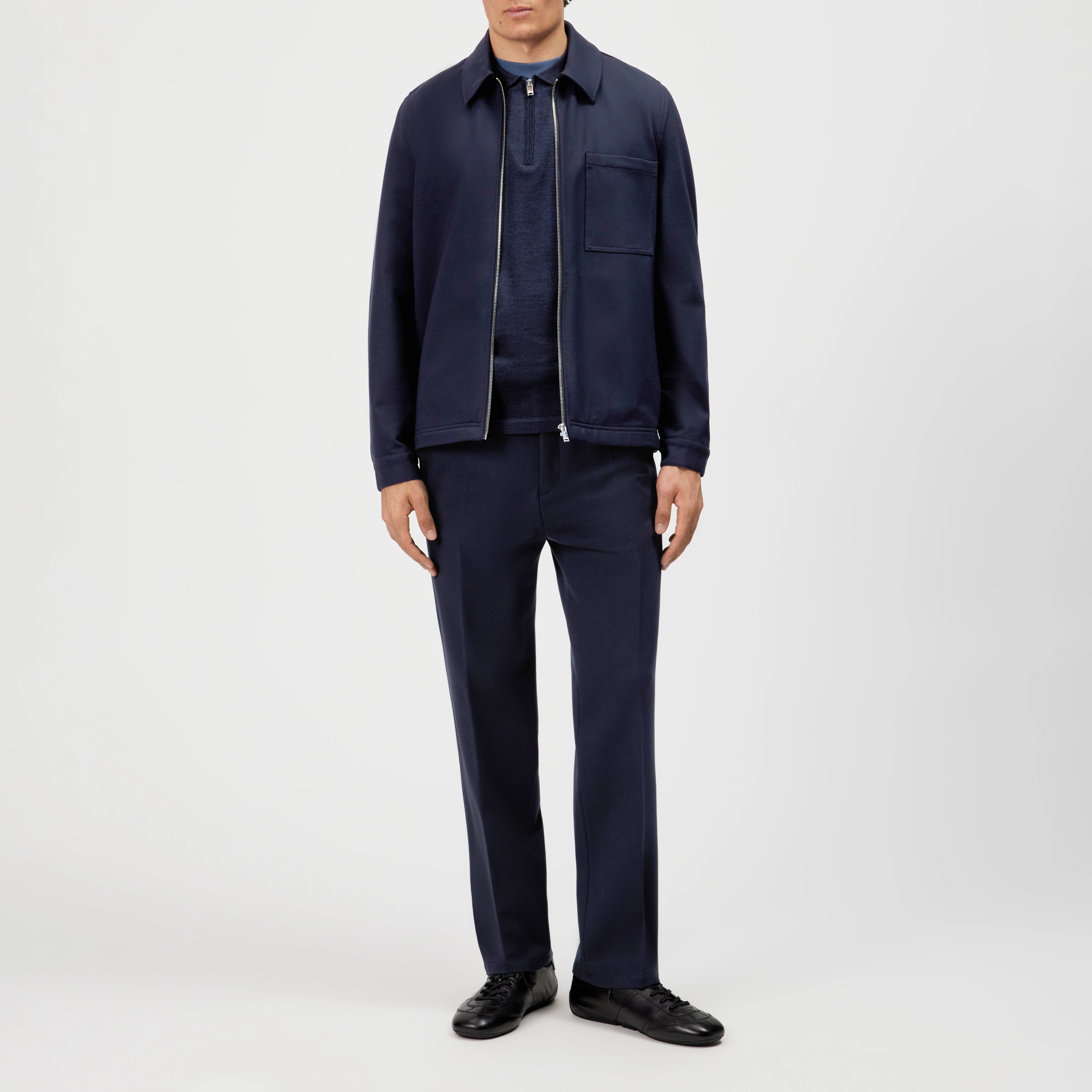 GARONA_B - Casual-Chino in Viskose-Mix - Herren - blau - Ganzkörper-Frontansicht