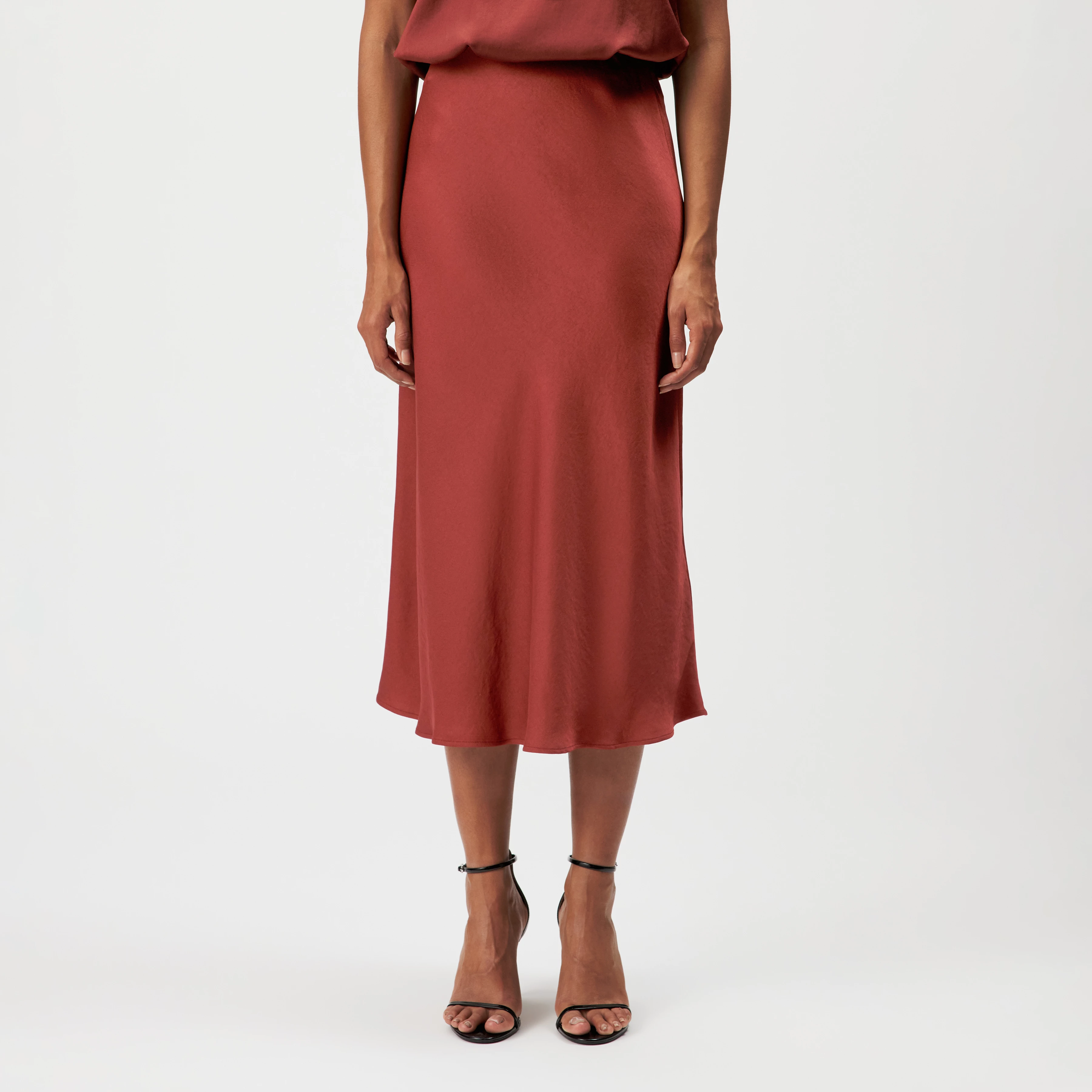 URA - Mid-length slip skirt in satin - women - red - Frontansicht