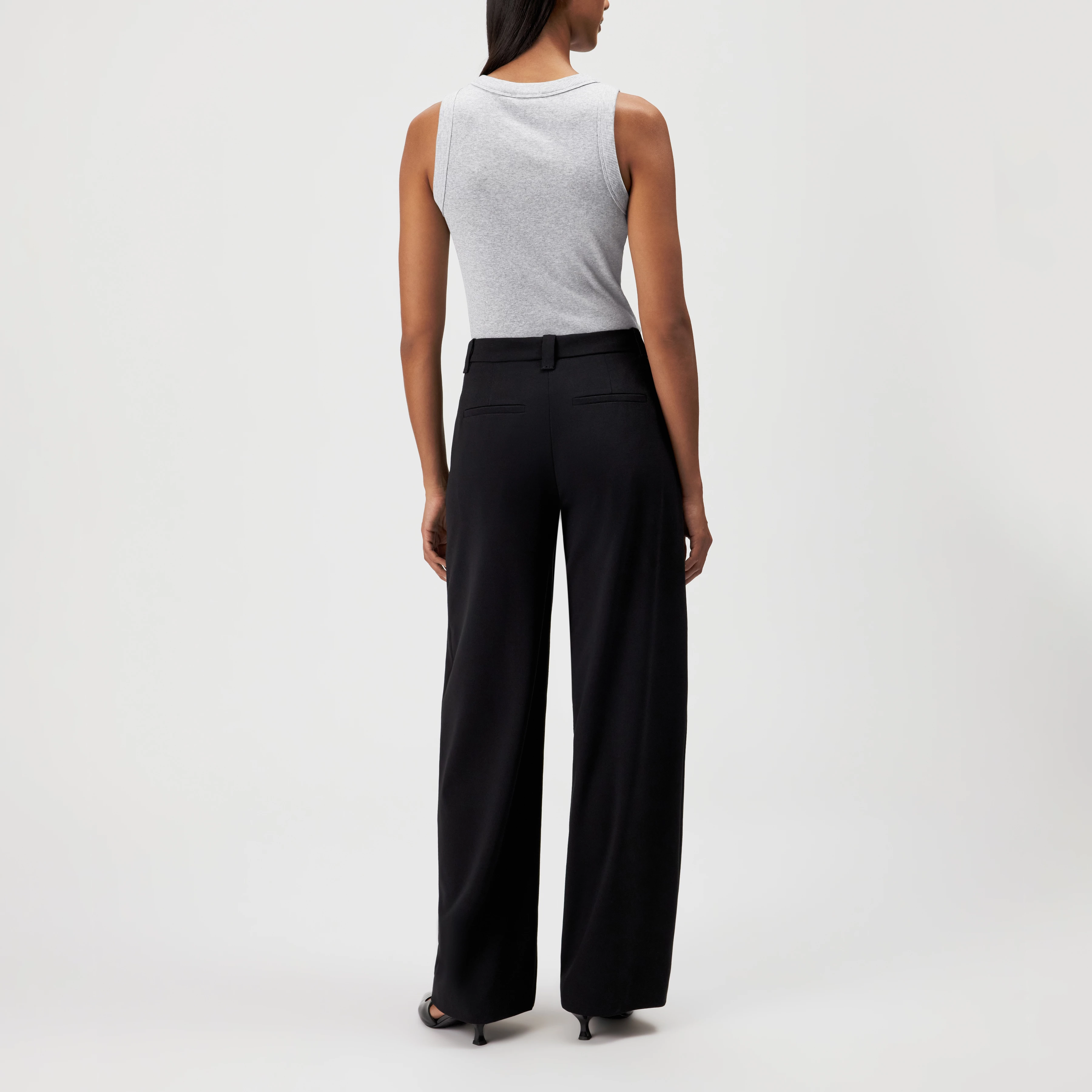 UNPACK_N - Regular fit trousers in twill - women - black - Rückansicht