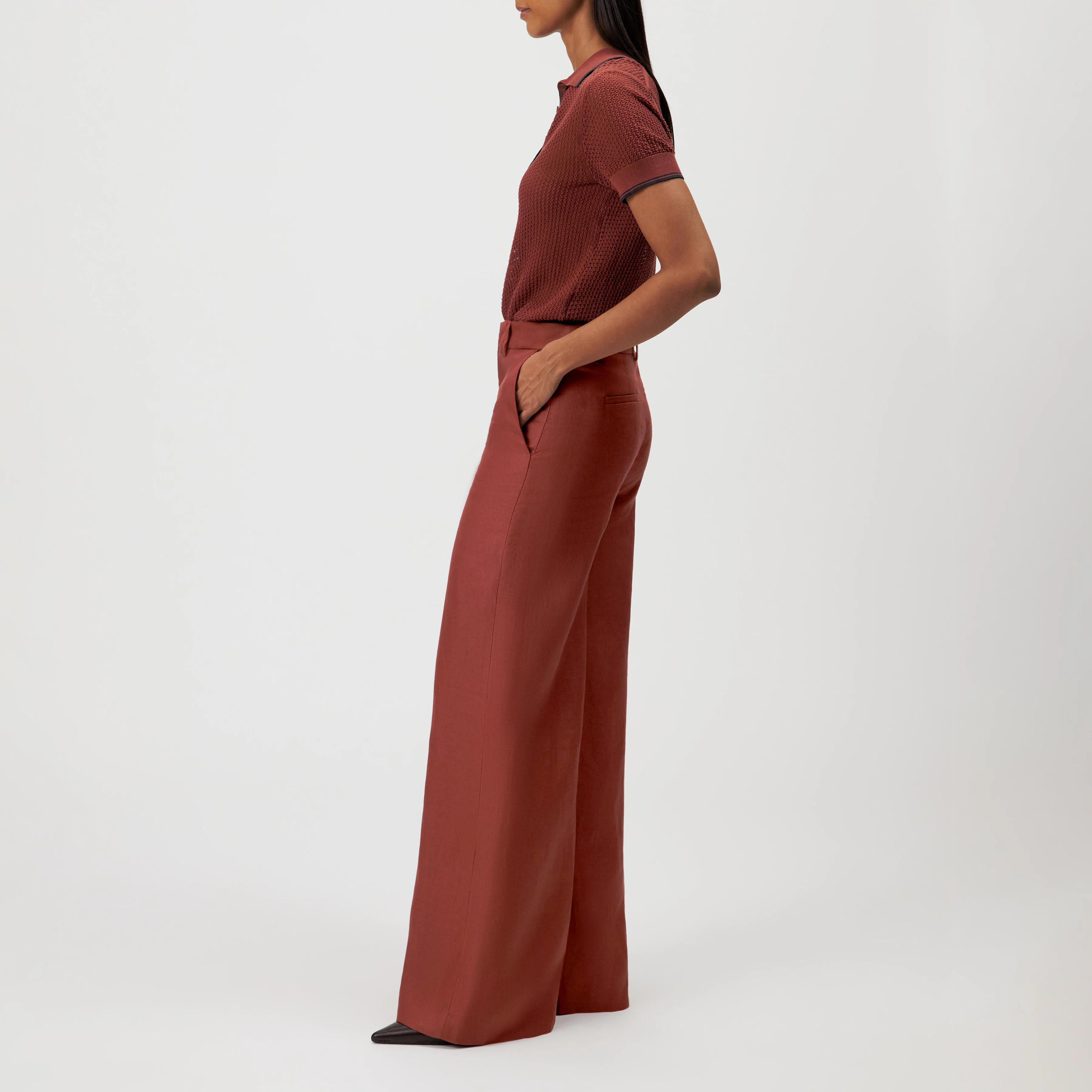 AQUITE - Pantalon Marlene en pur lin - women - rouge - Seitenansicht