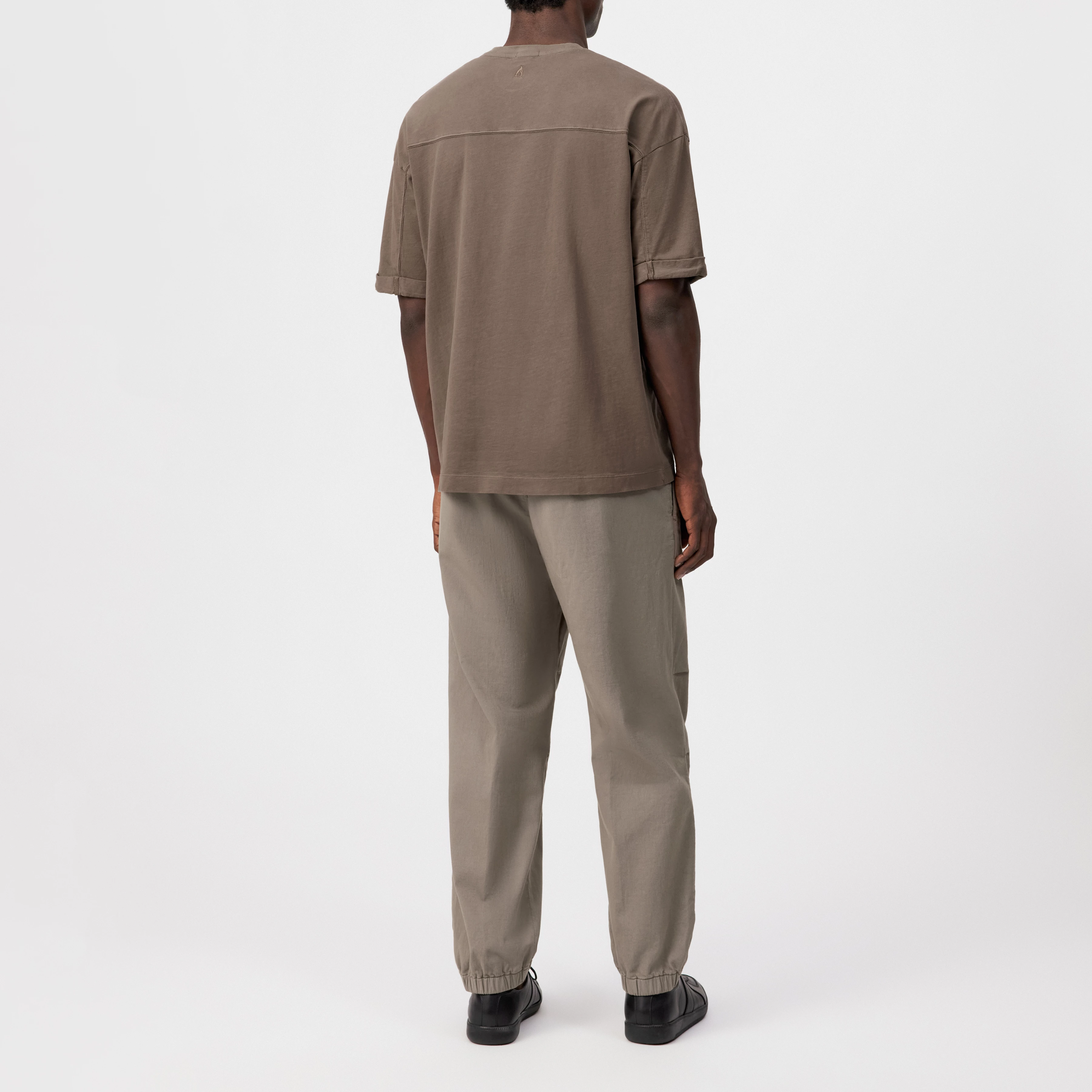 NOLIEN - Loose T-shirt in soft jersey - men - brown - Rückansicht