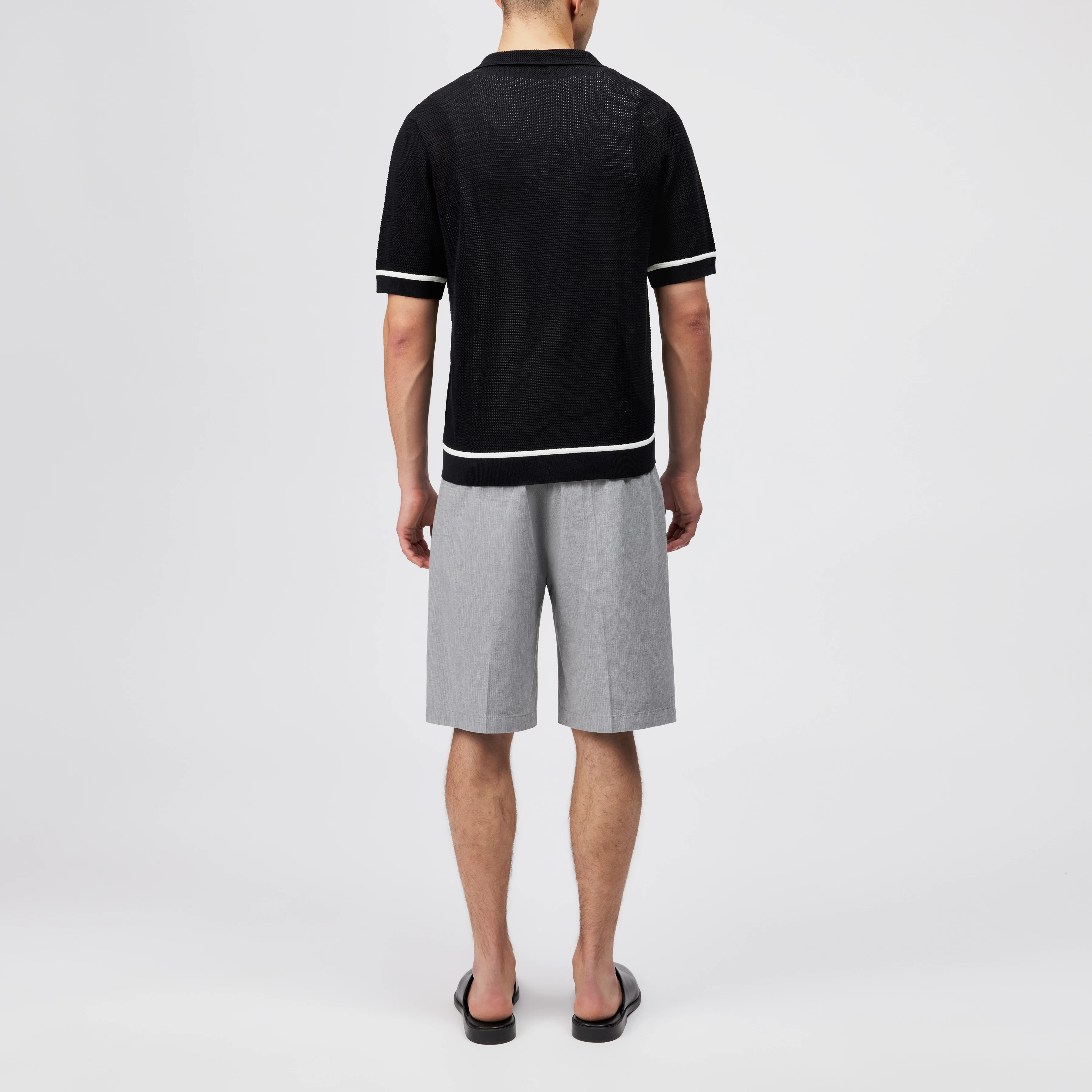 FLAVIRO - Relaxed fit fine knit short sleeve shirt - men - black - Rückansicht