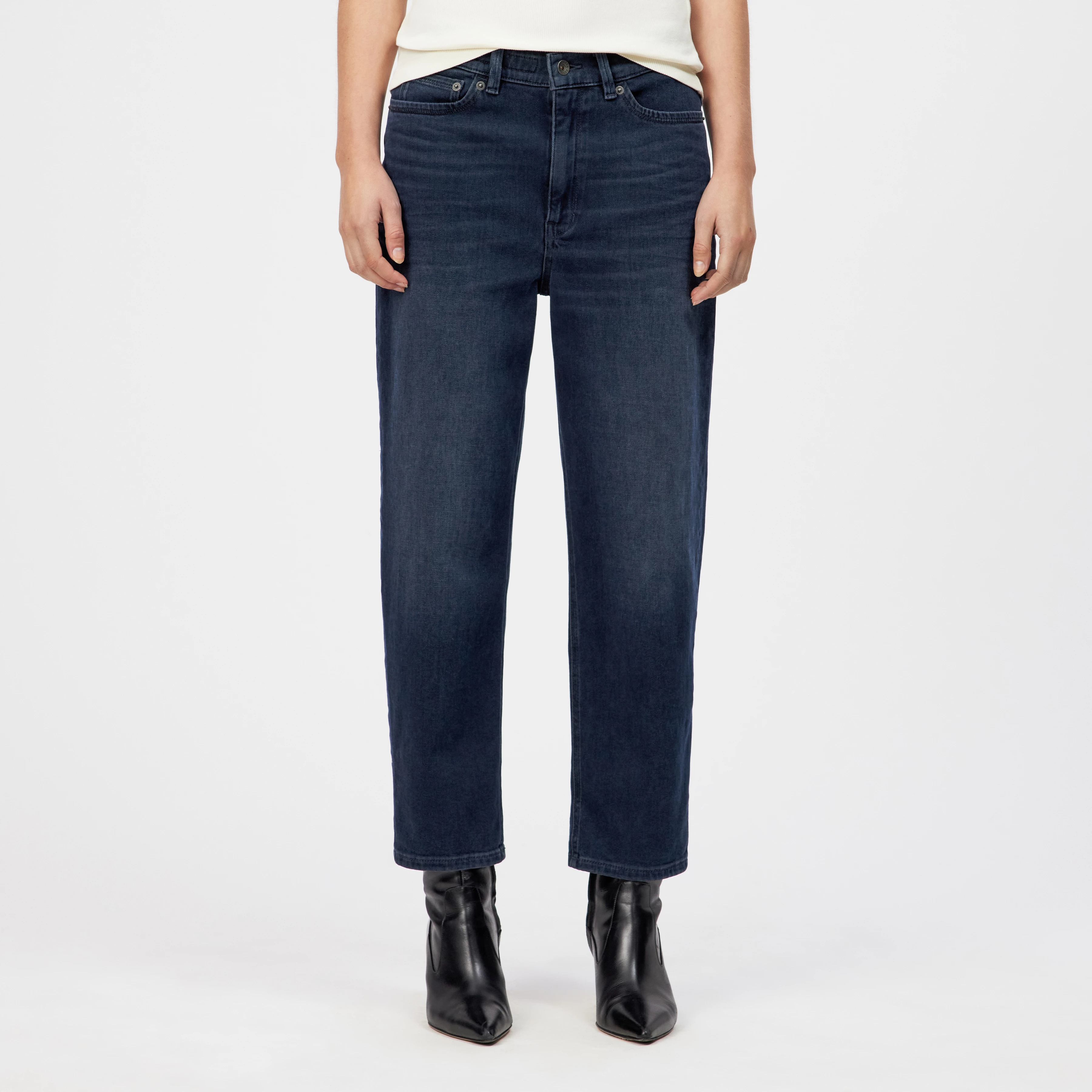 FLOWN - Low-Waist Jeans in Blue-Black Denim - Damen - blau - Frontansicht