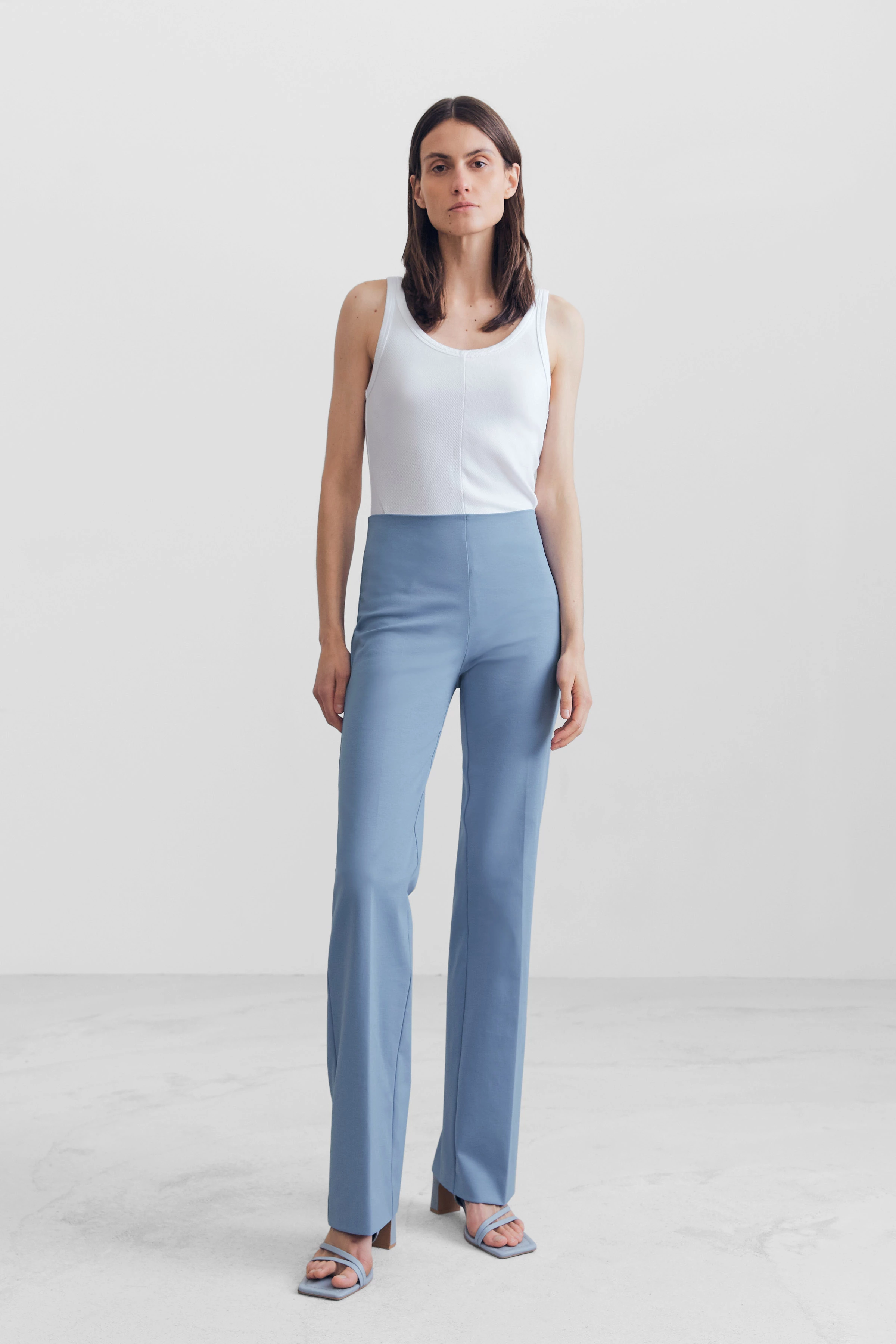 ALIVE - Løse bukser med flare - women - blå - Ganzkörper-Frontansicht