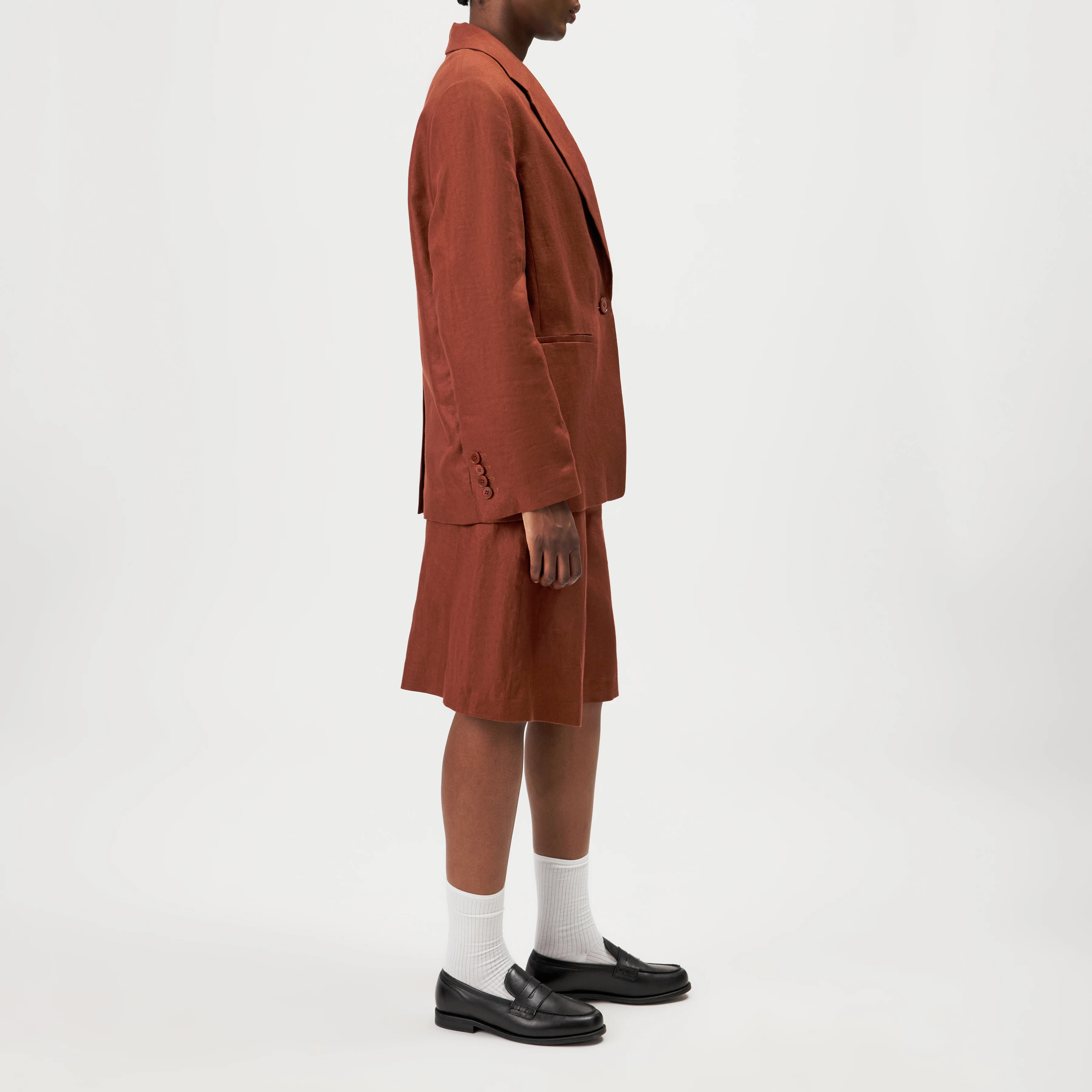 MOWTIE - Blazer décontracté à un bouton en lin pur - women - rouge - Seitenansicht