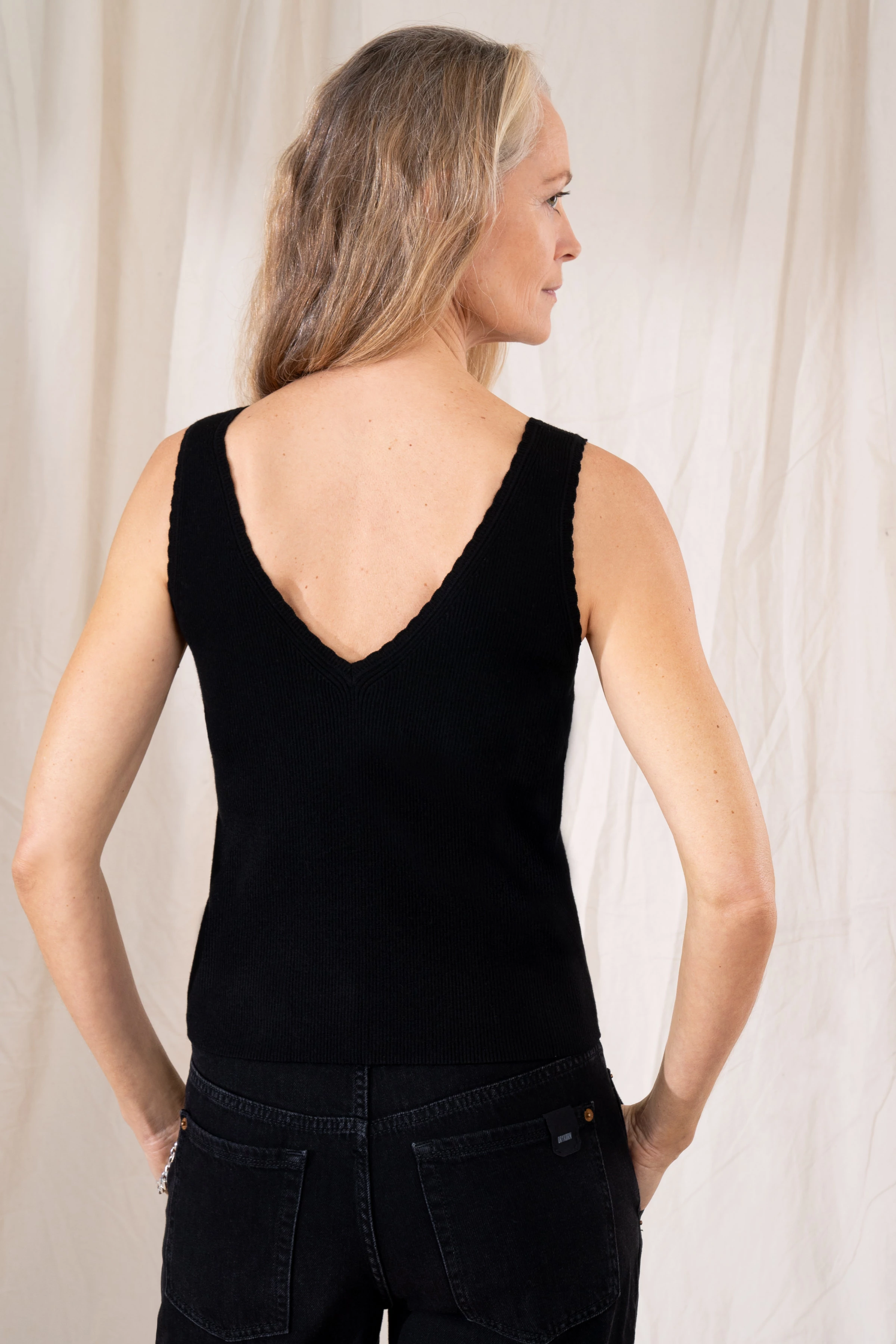 DJUNA - stricktop - women - black - Rückansicht
