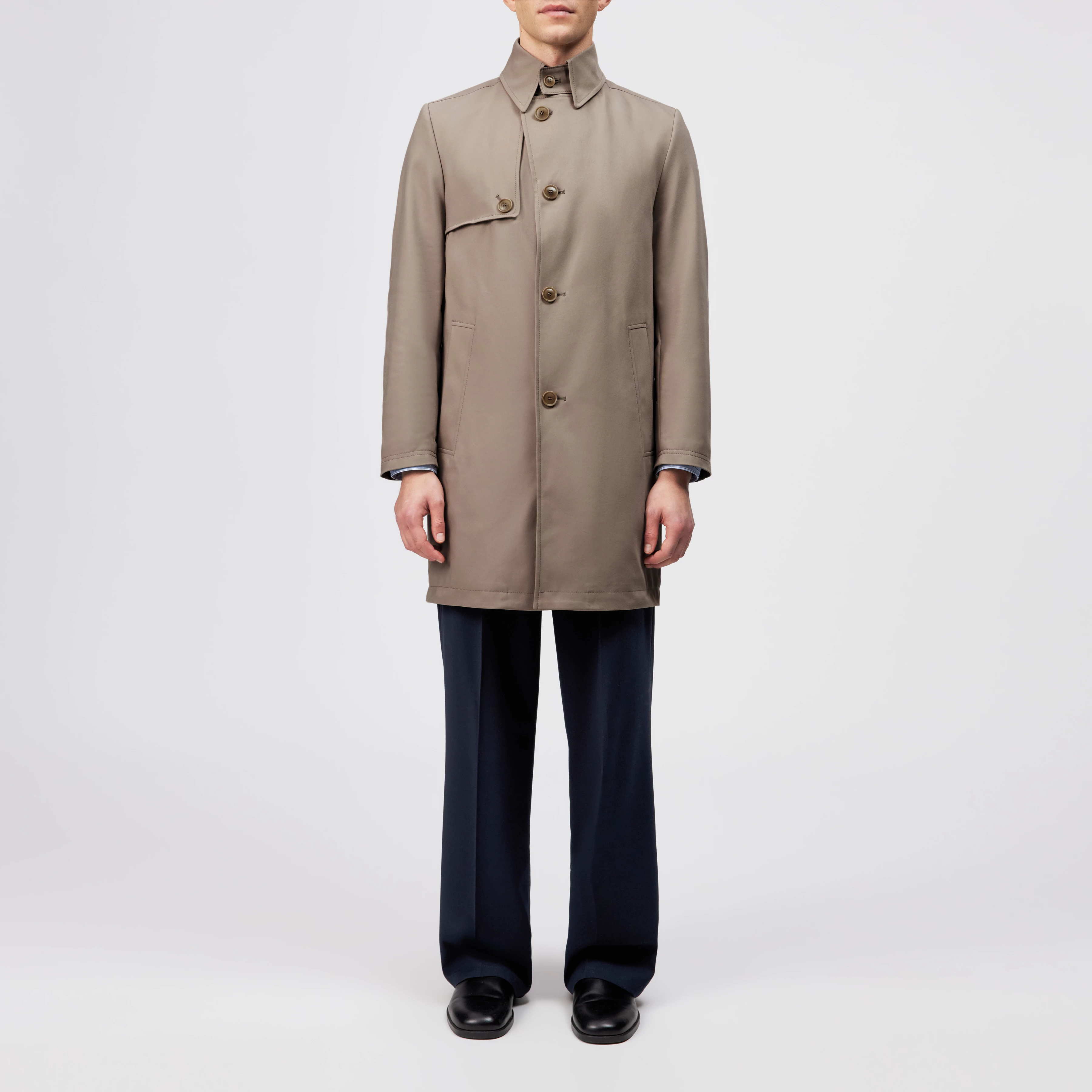 SKOPJE_C - Trench coat in techno stretch satin - men - beige - Frontansicht