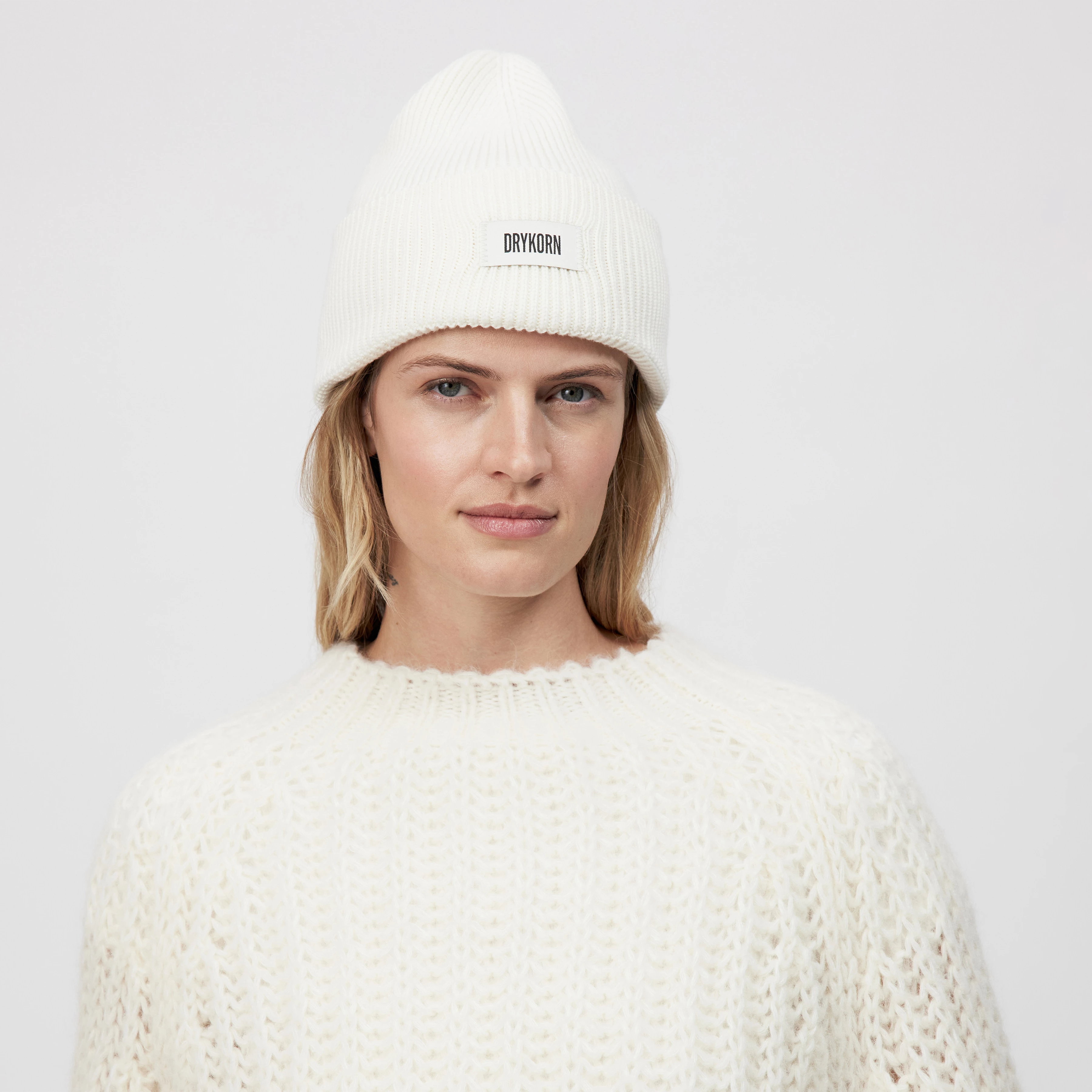 LOAH - Beanie in Baumwoll-Mix - Unisex - off white - Frontansicht