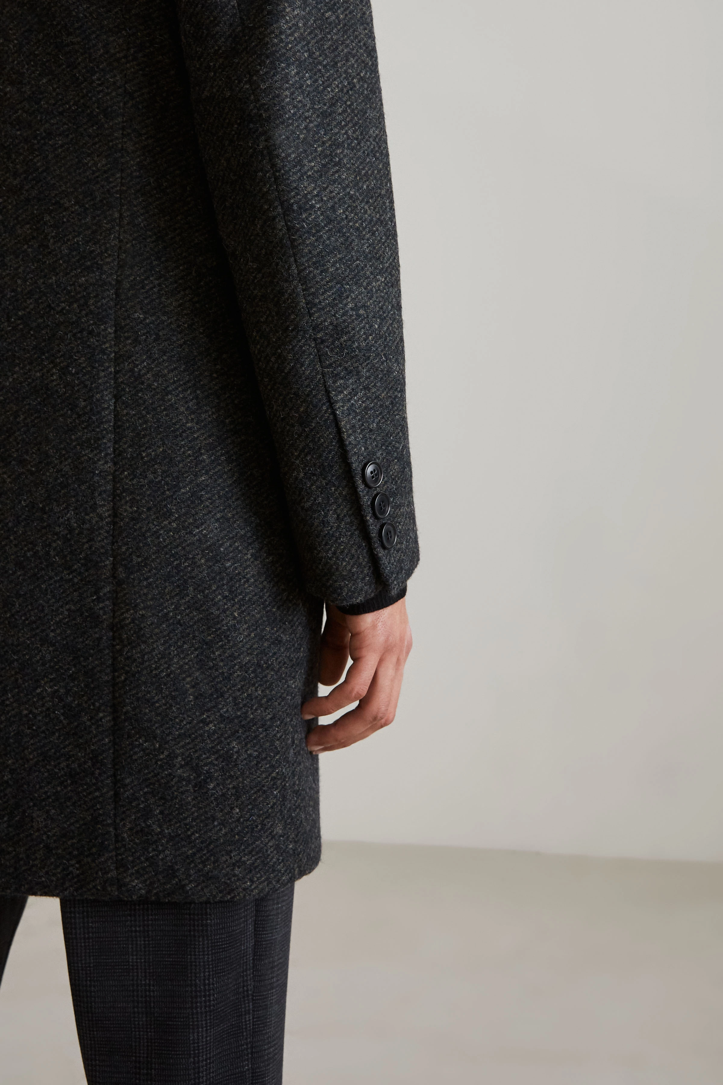 LUGO - klassischer Mantel aus Woll-Mix - Herren - oliv - Seitenansicht