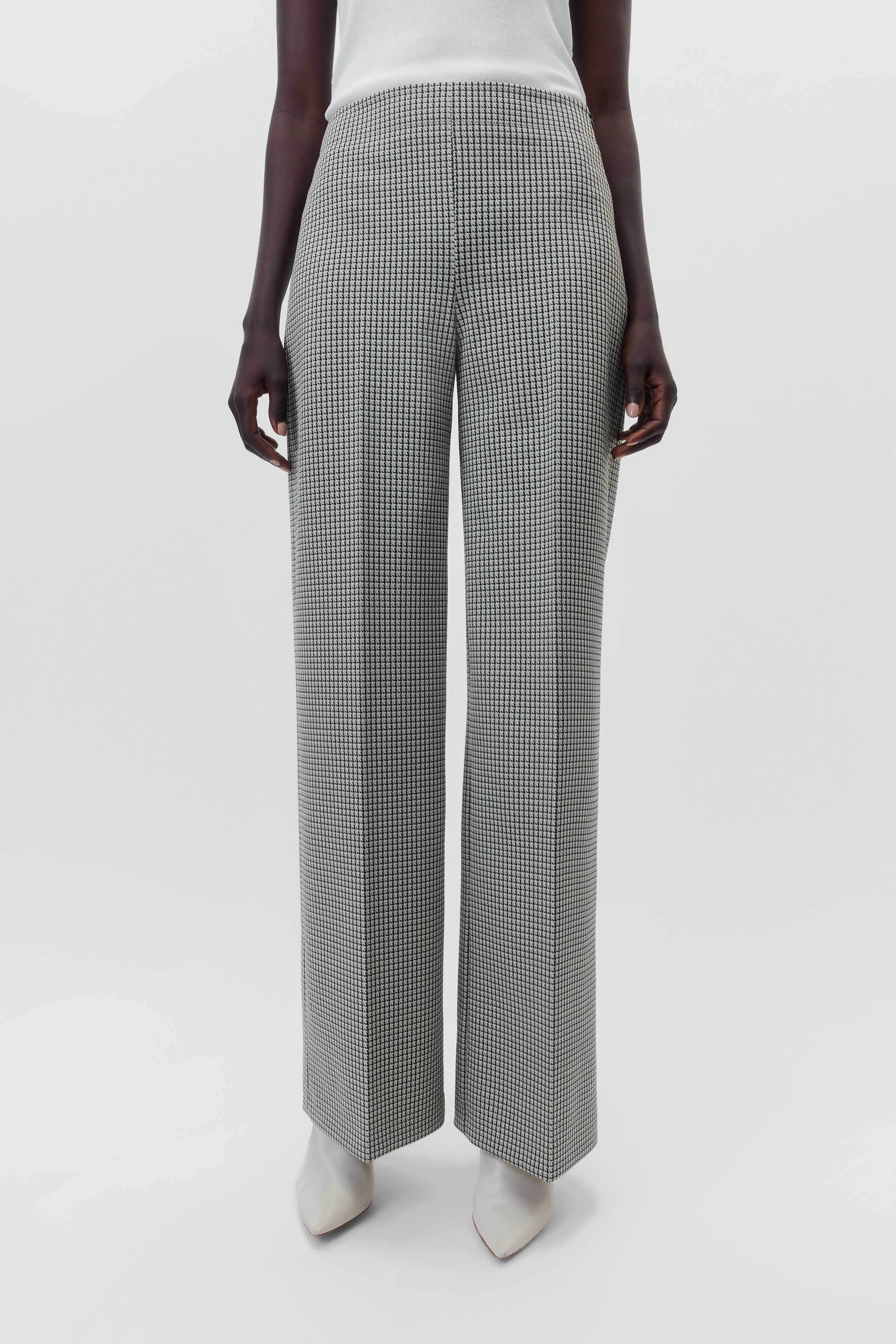 BEFORE - marlene trousers in jersey with houndstooth design - women - black - Frontansicht