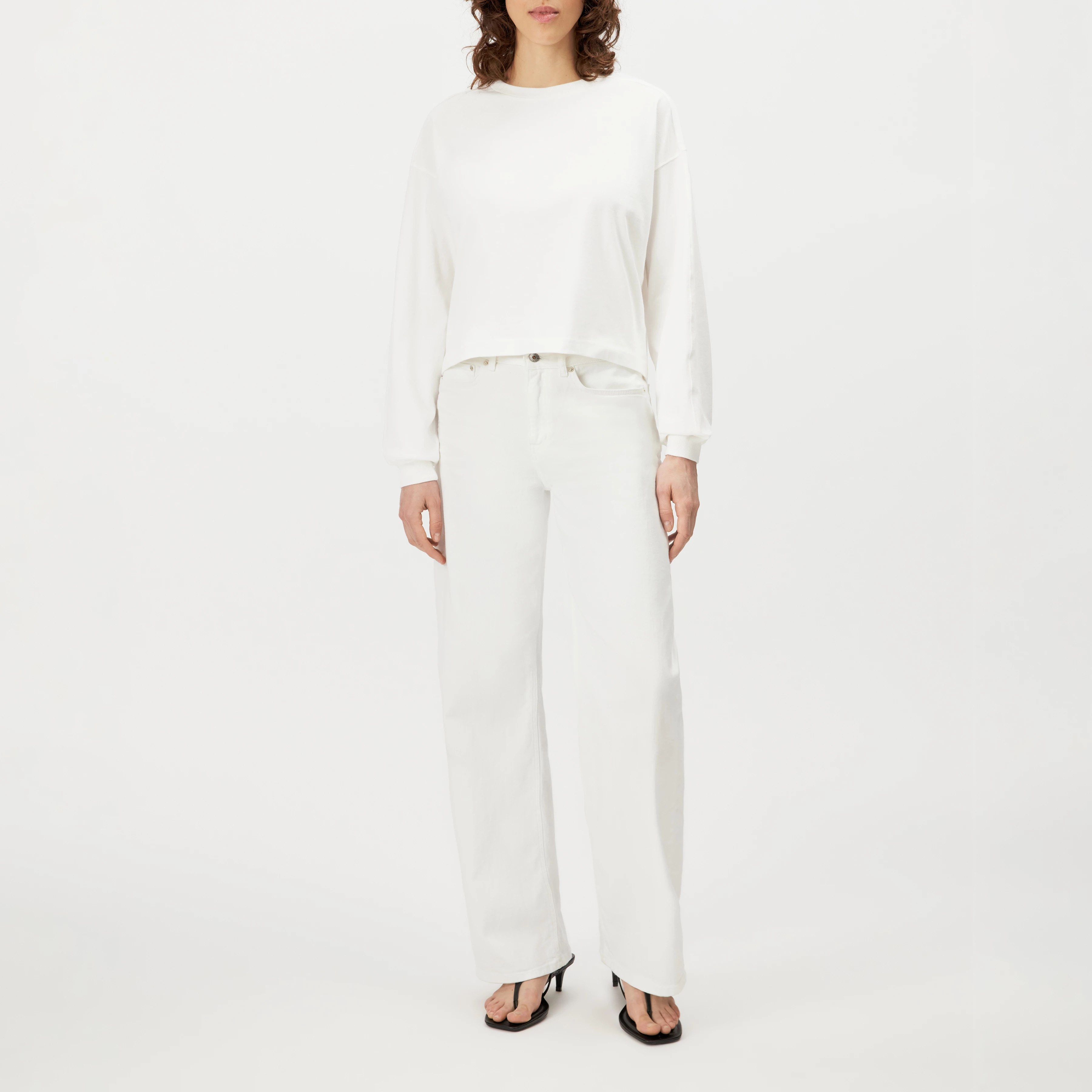 KELAI - Casual relaxed-fit cotton sweatshirt - women - off white - Ganzkörper-Frontansicht