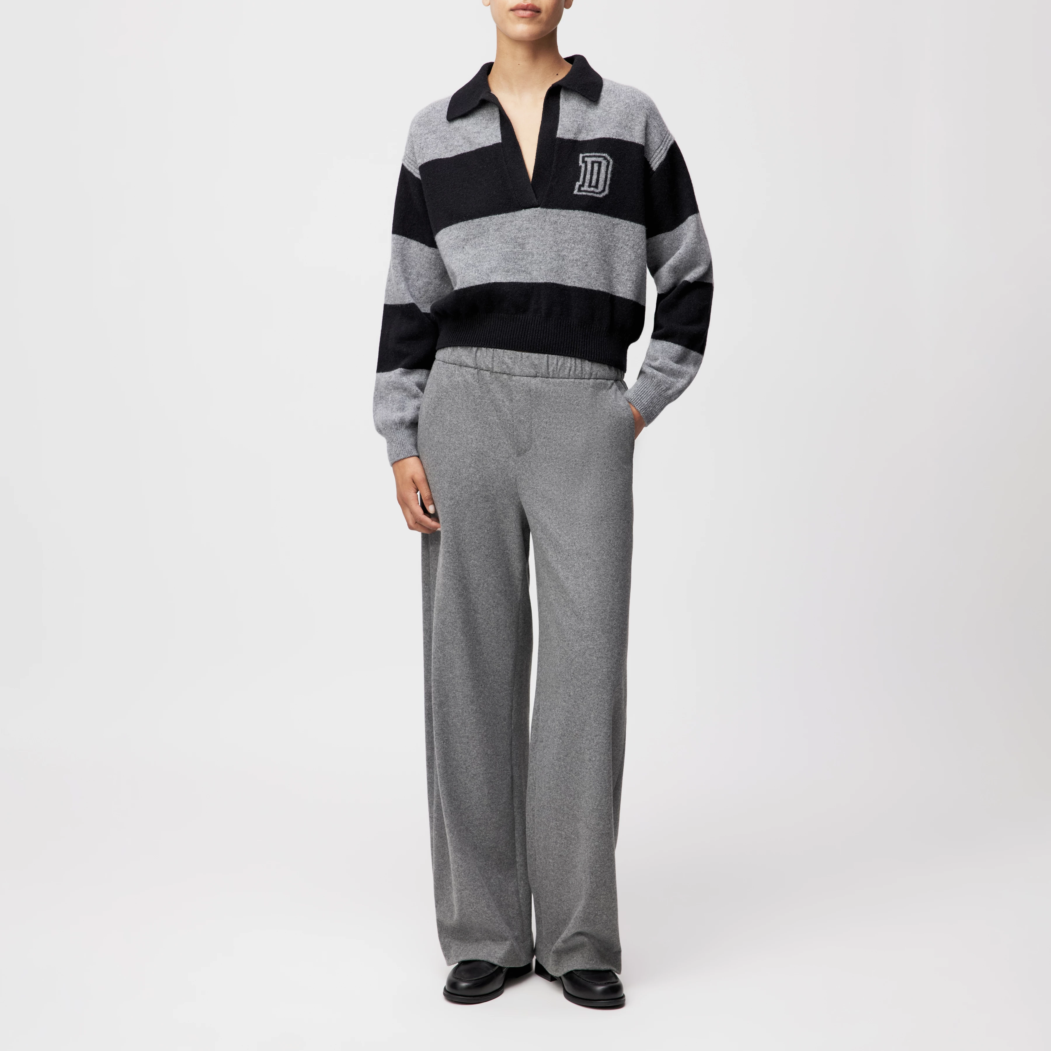 JORGIA - Kastiger Pullover in Schurwolle - Damen - grau - Ganzkörper-Frontansicht