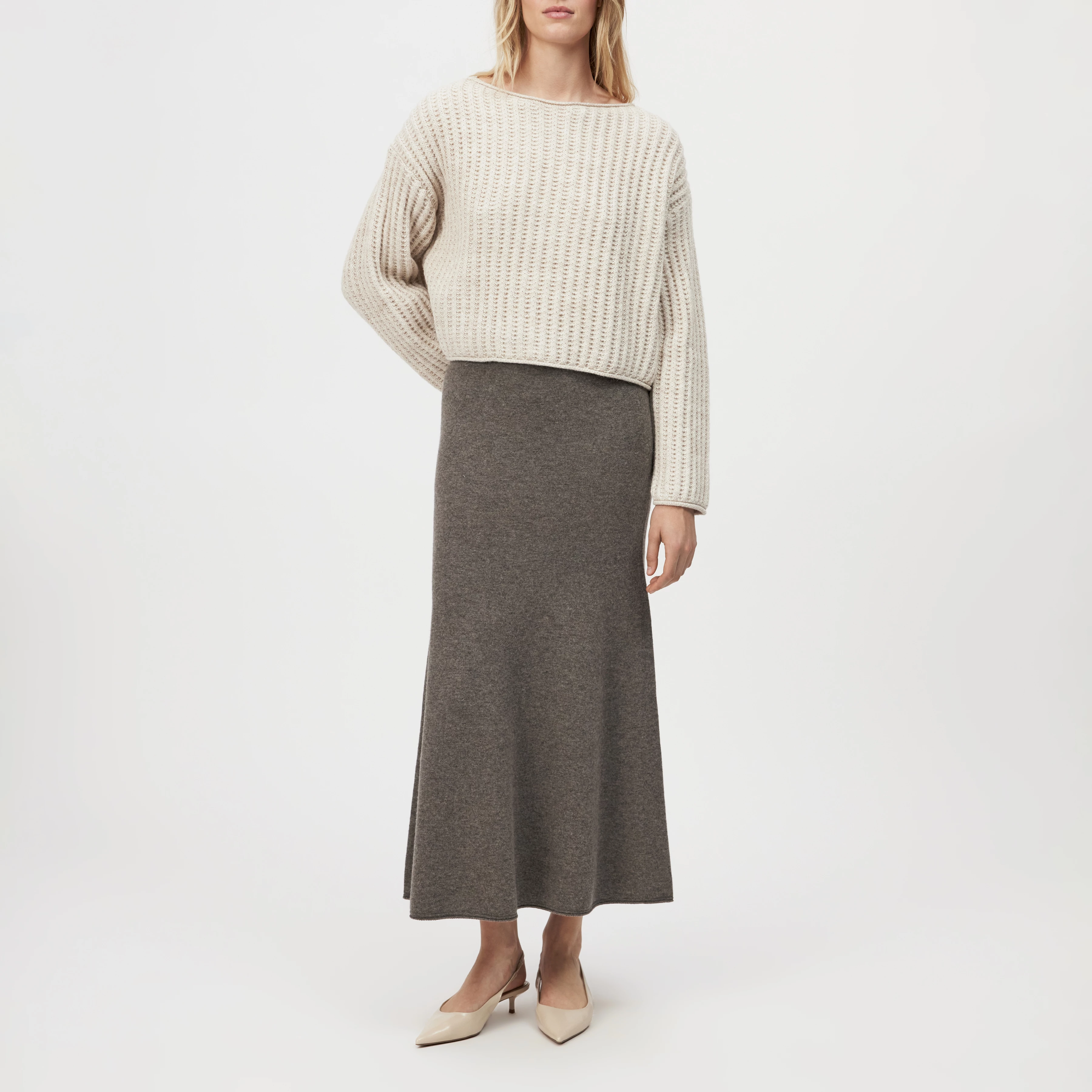 VERESE - Strick-Godetrock in feiner Schurwolle - Damen - grau - Ganzkörper-Frontansicht
