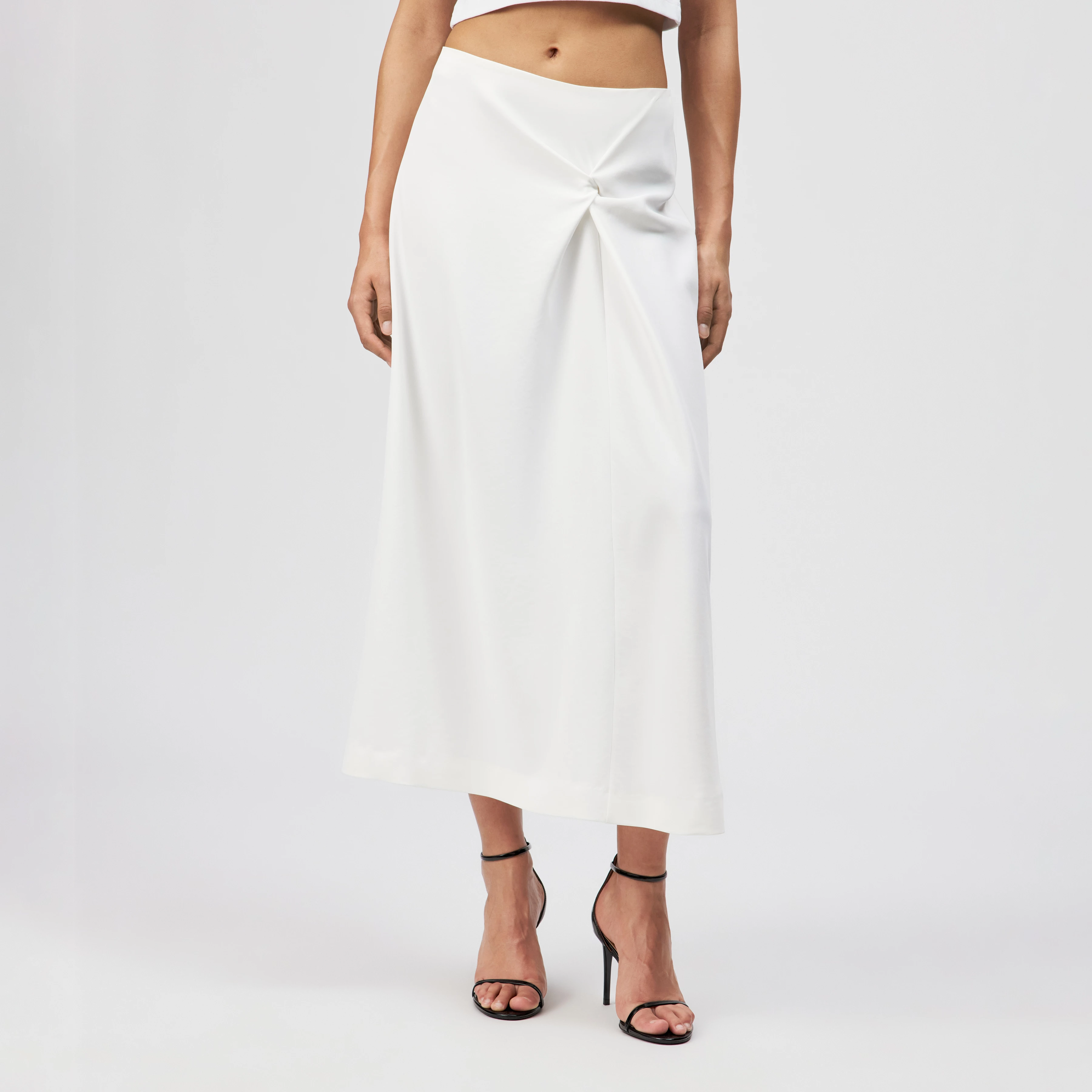 完売品　TNRCN PISTE SKIRT OFF WHITE Women tailored skirt KAVERI in off white from DRYKORN