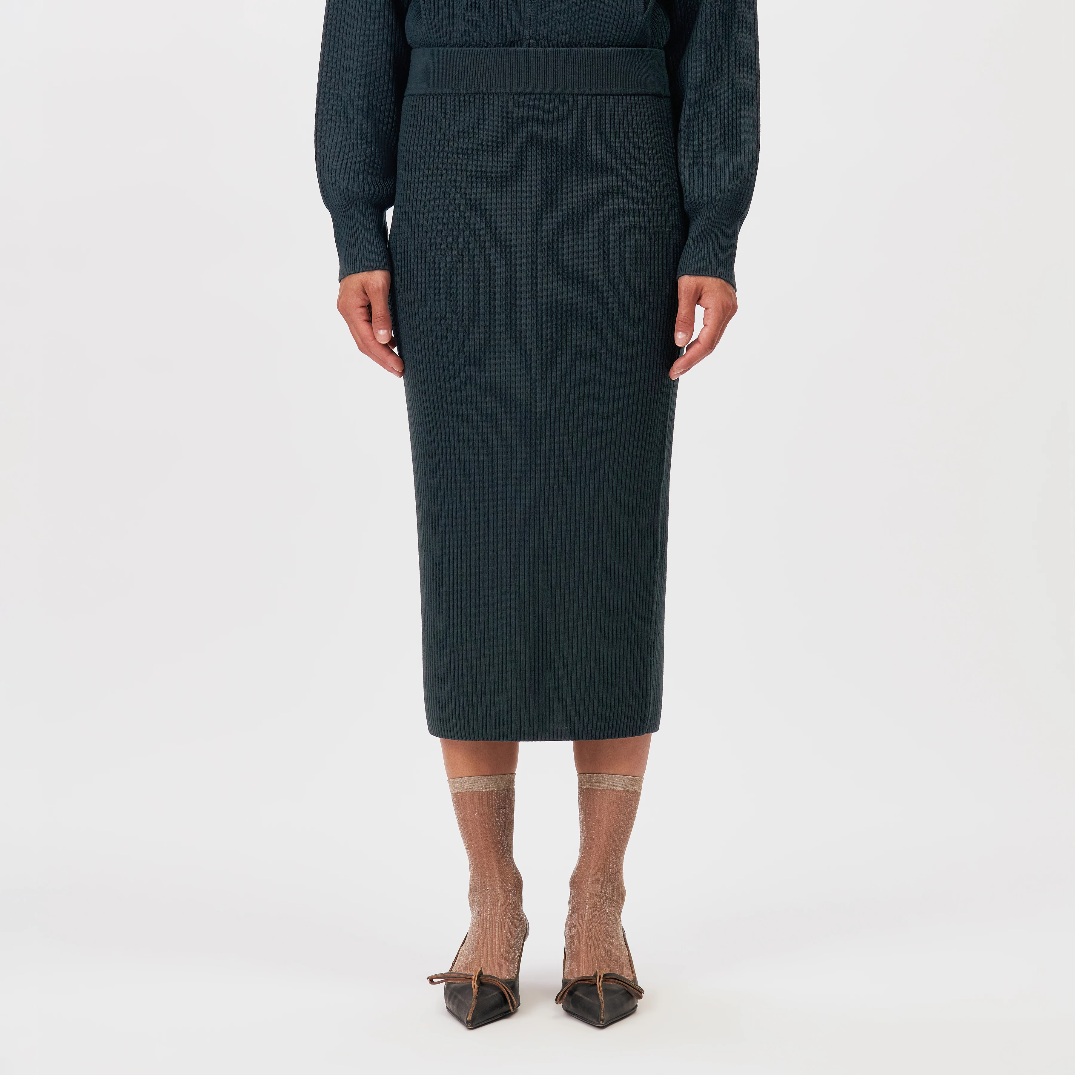 LUDIMI - Pencil skirt with slit in 100% merino wool - women - green - Frontansicht