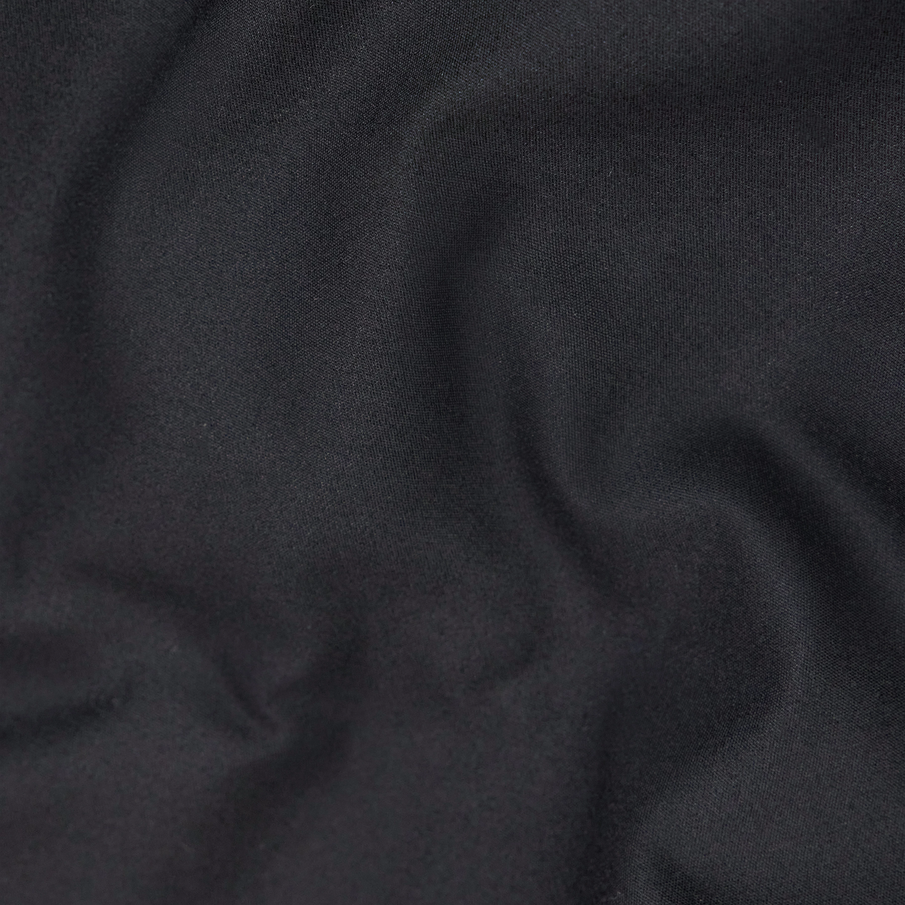 SKOPJE_C - Trench coat in techno stretch satin - men - black - Materialbild (B2C)