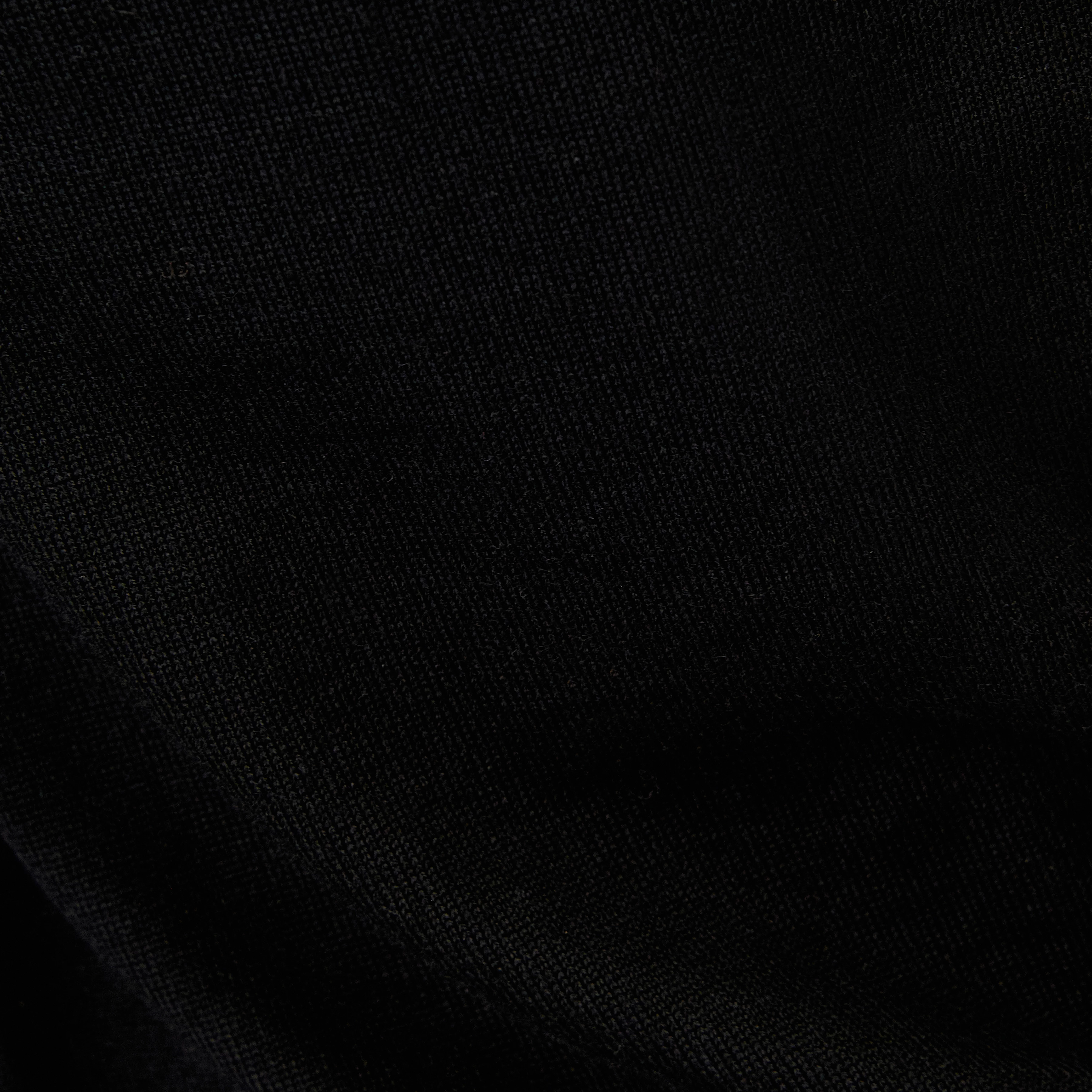 MYNERVA - Strikket polo i ren uld - women - sort - Materialbild (B2C)