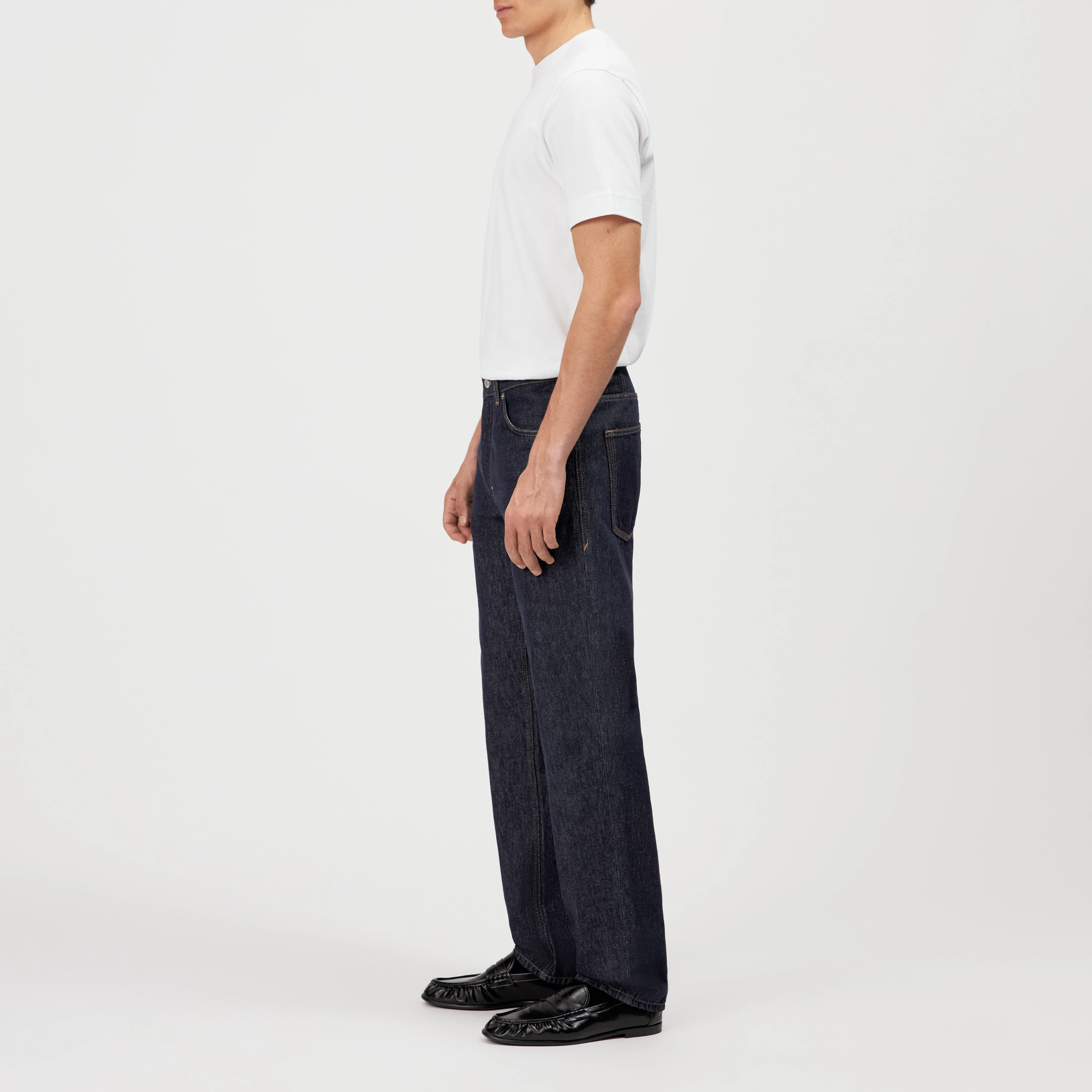 HIGHT_2 - Relaxed fit jeans in raw denim - men - blue - Seitenansicht