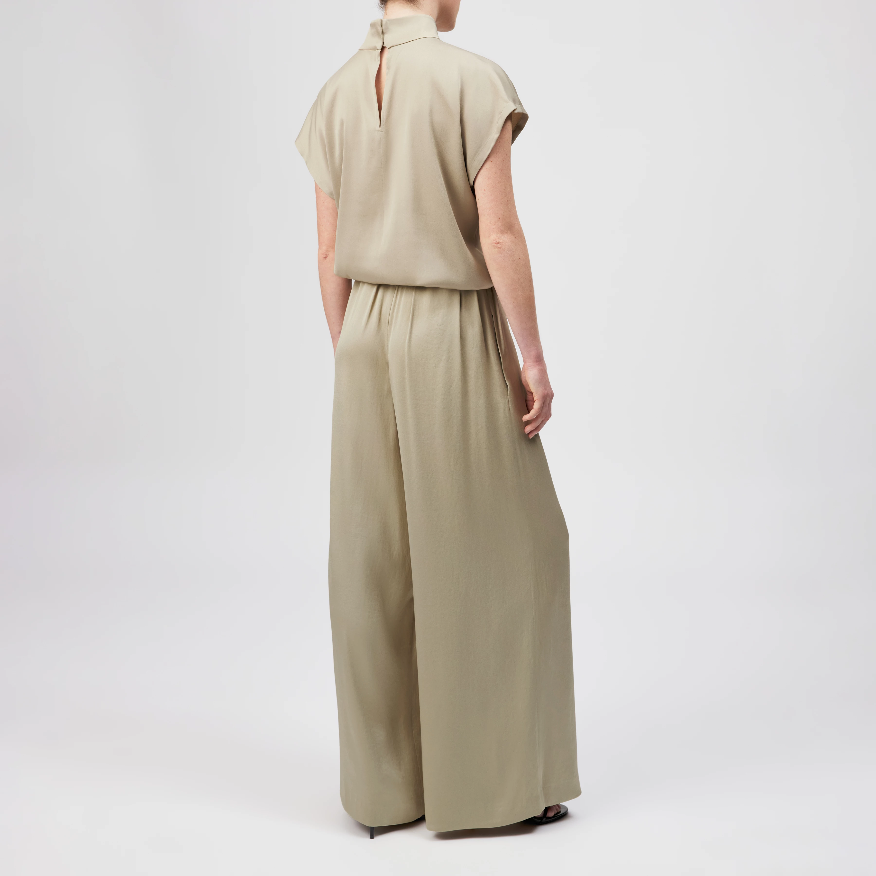 TWEEZER - Wide trousers in satin - women - beige - Rückansicht