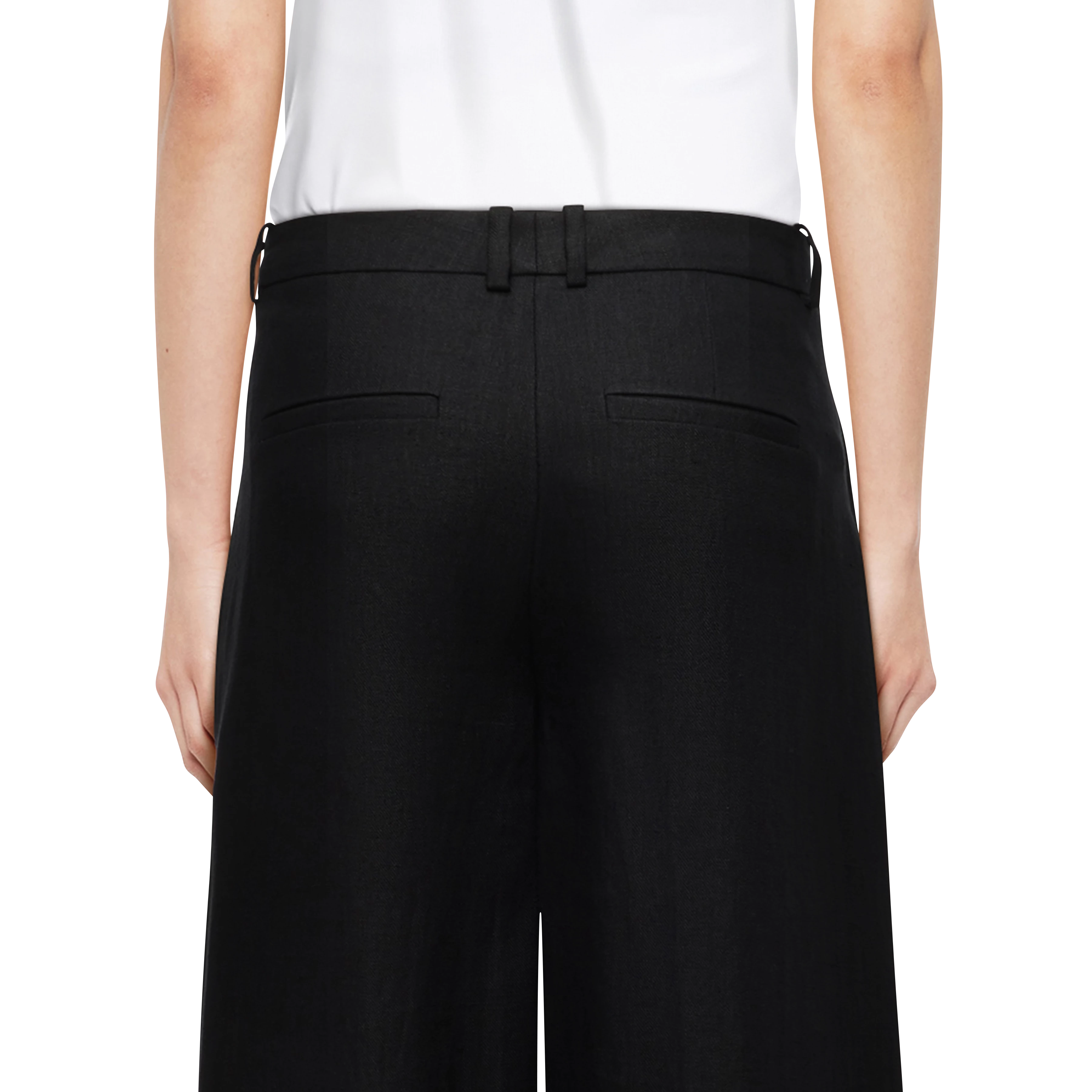 DESK - Hose mit Barrel-Leg in Leinen-Twill - Damen - schwarz - Detailansicht am Model