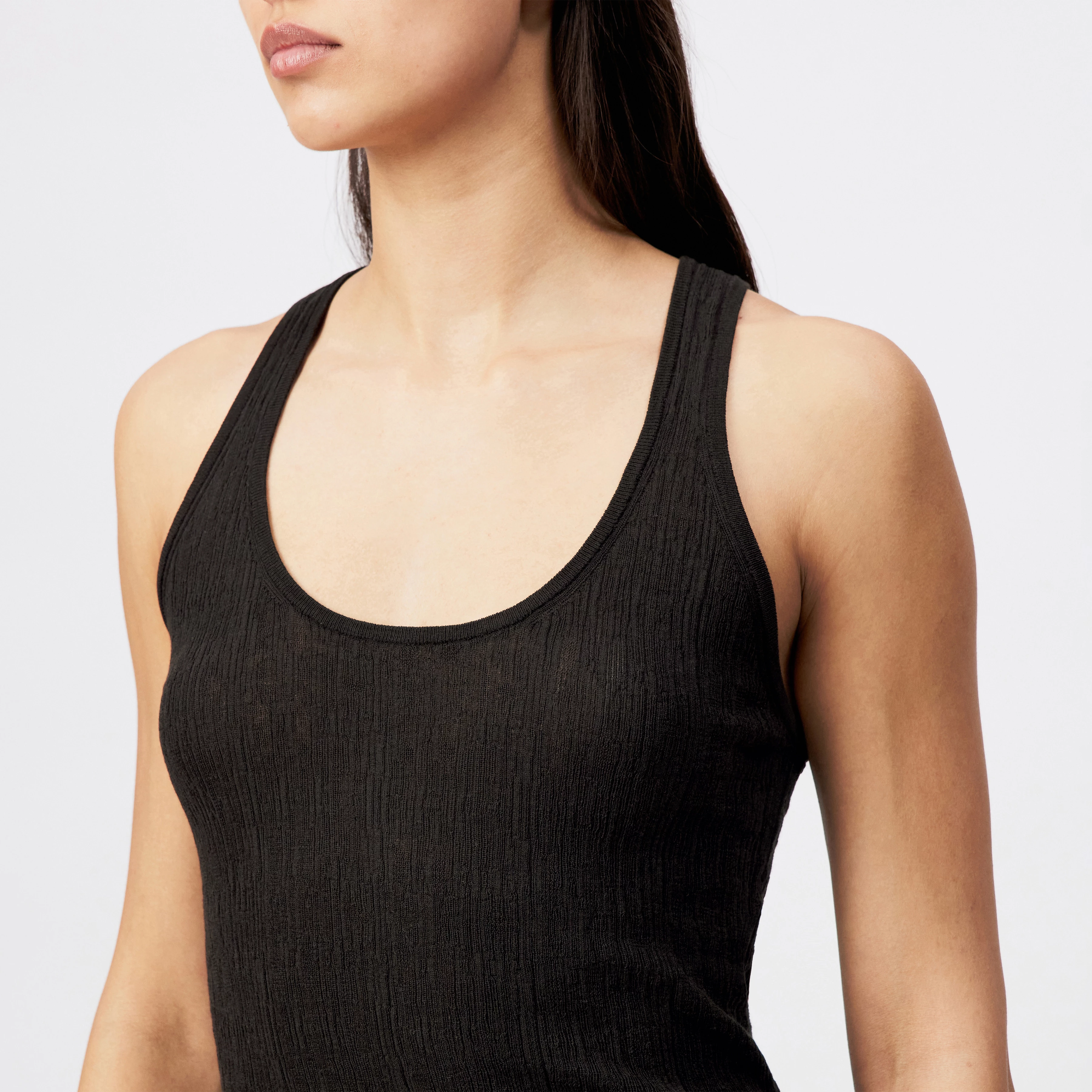 JIMA - Tanktop met ronde hals in zuiver katoen - dames - bruin - Detailansicht am Model