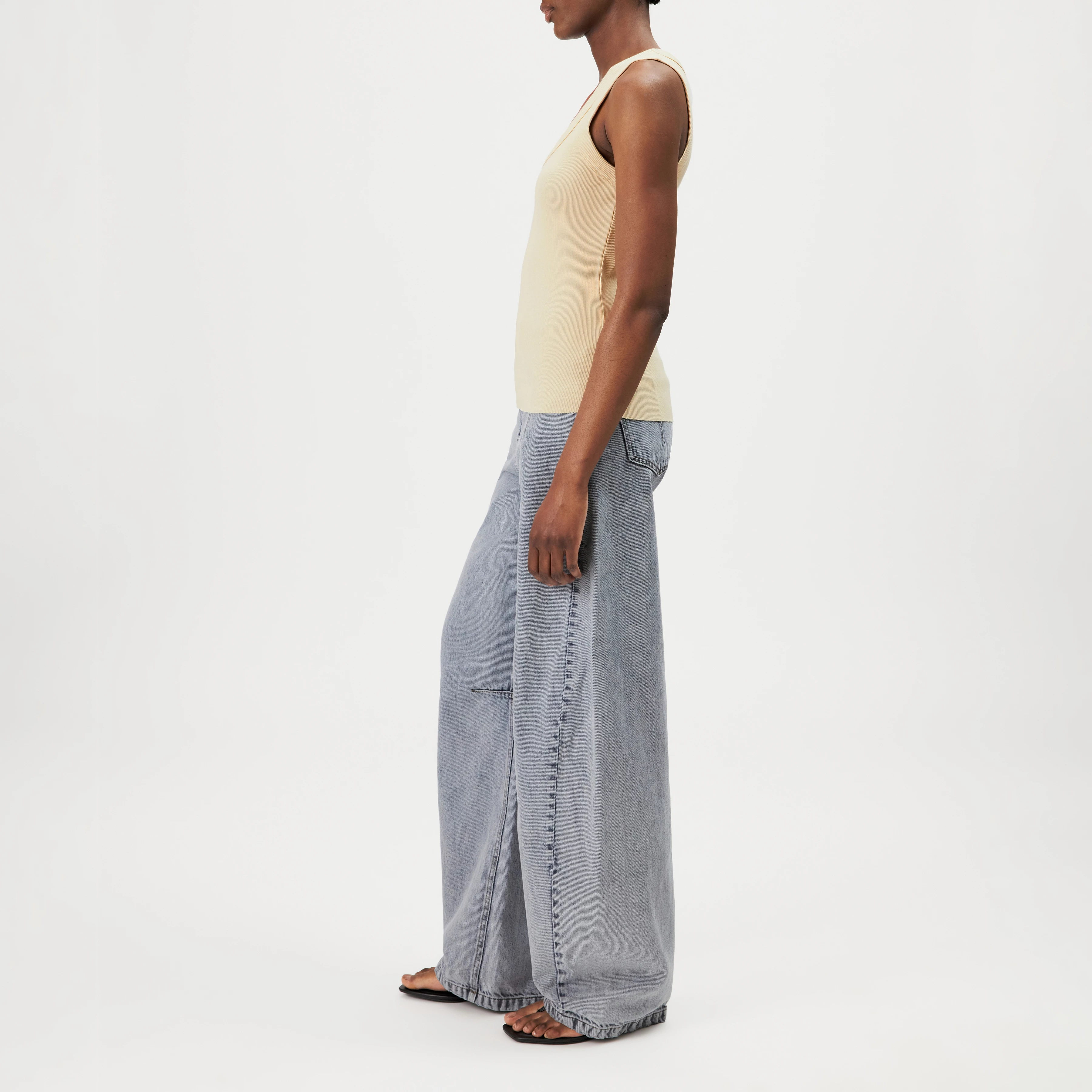 TAVIRA - Ribbed tank top with feminine round neckline - women - yellow - Seitenansicht