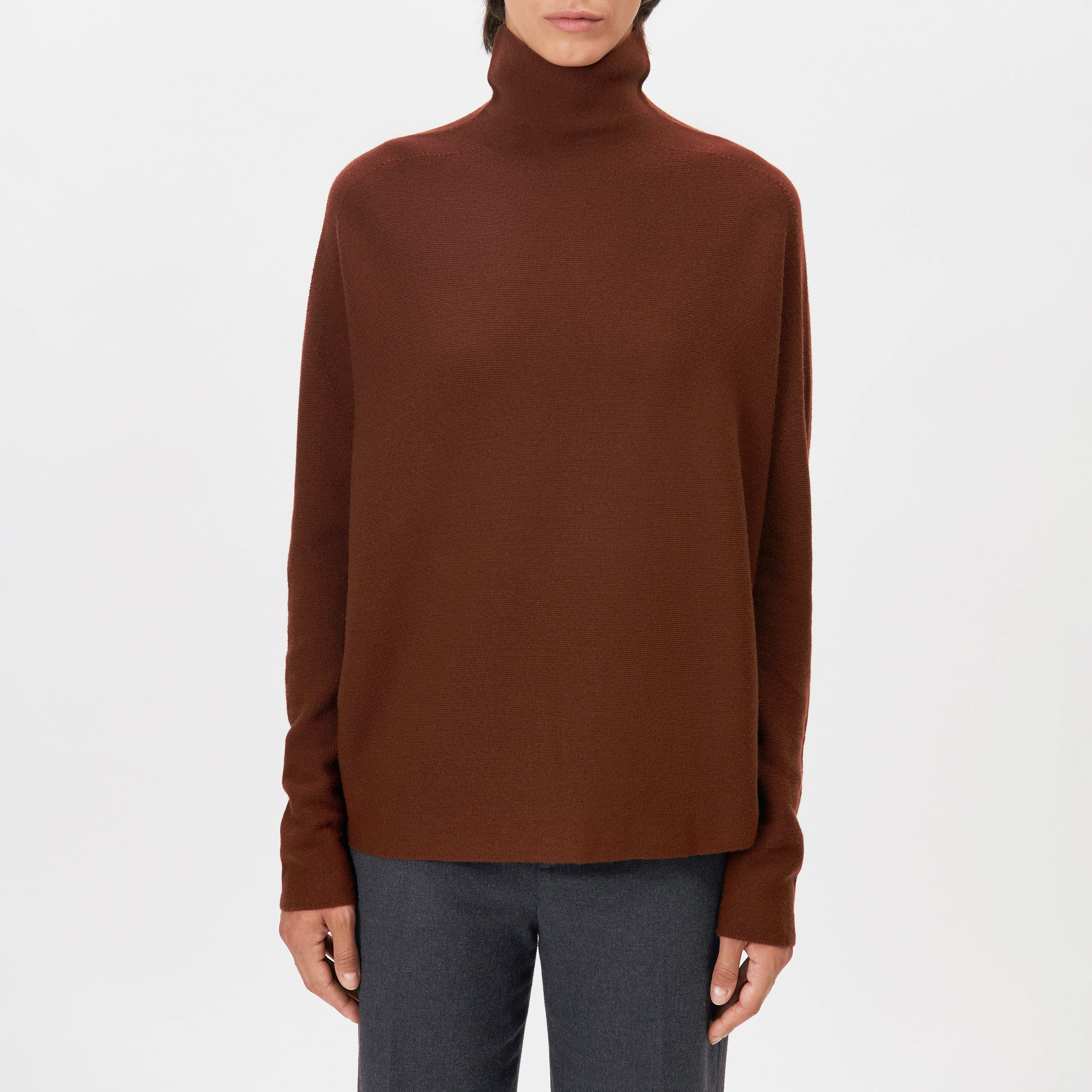 LIORA - Egg-shape turtleneck jumper in 100% merino wool - women - brown - Frontansicht