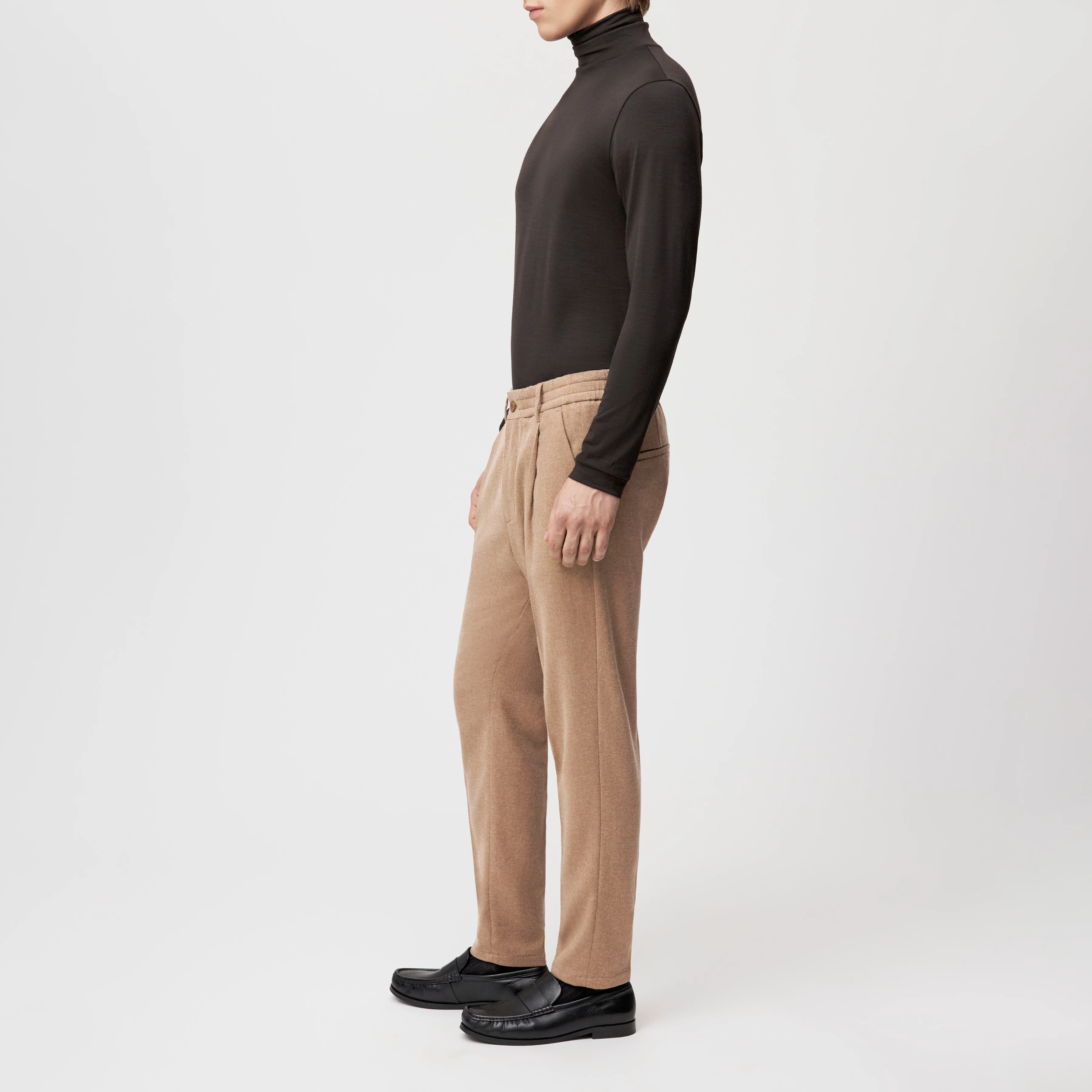 CHASY - Casual Hose mit Bundfalte in softem Woll-Flanell - Herren - braun - Seitenansicht