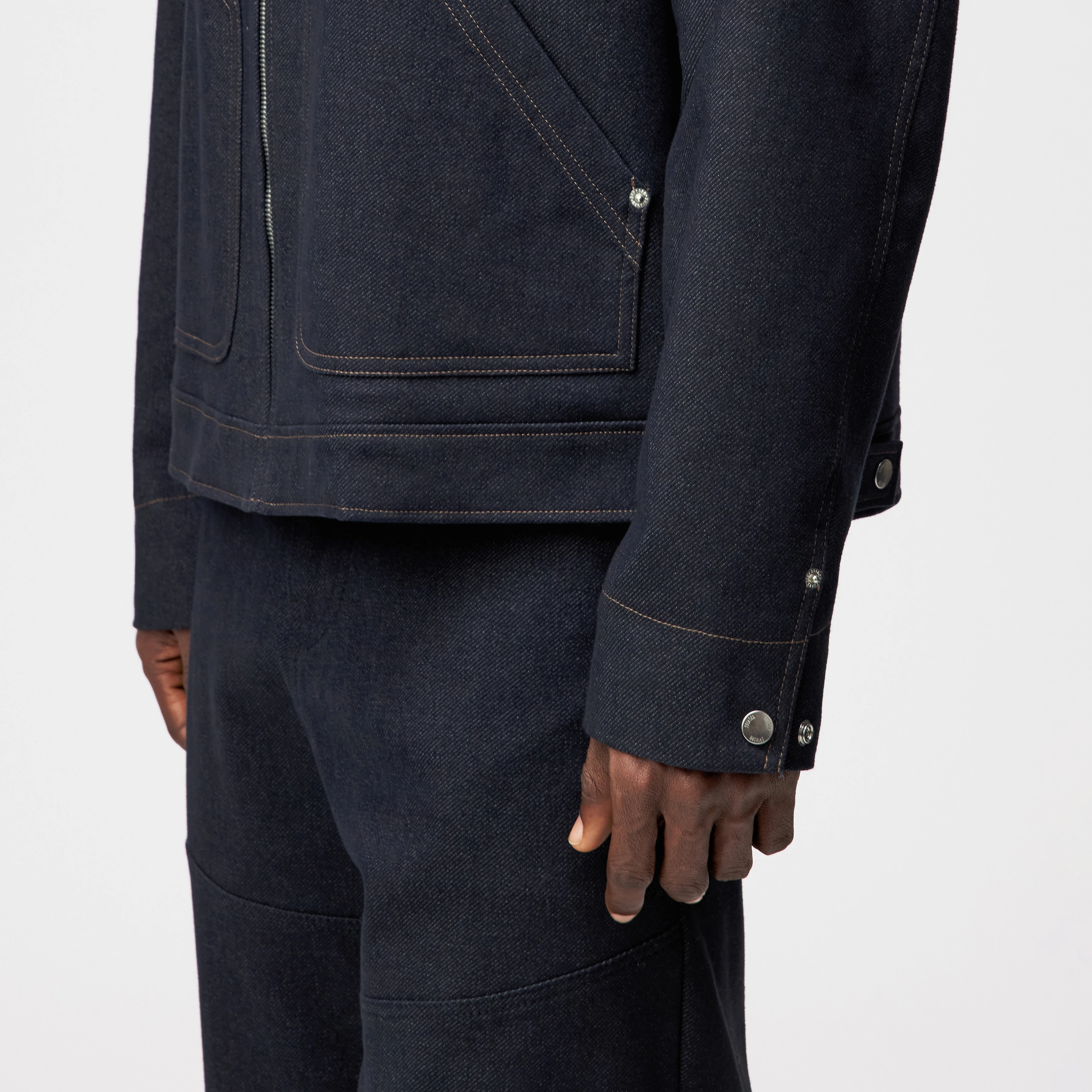 RIKALO_2 - Workwear Jacke in Baumwoll-Mix - Herren - blau - Detailansicht am Model