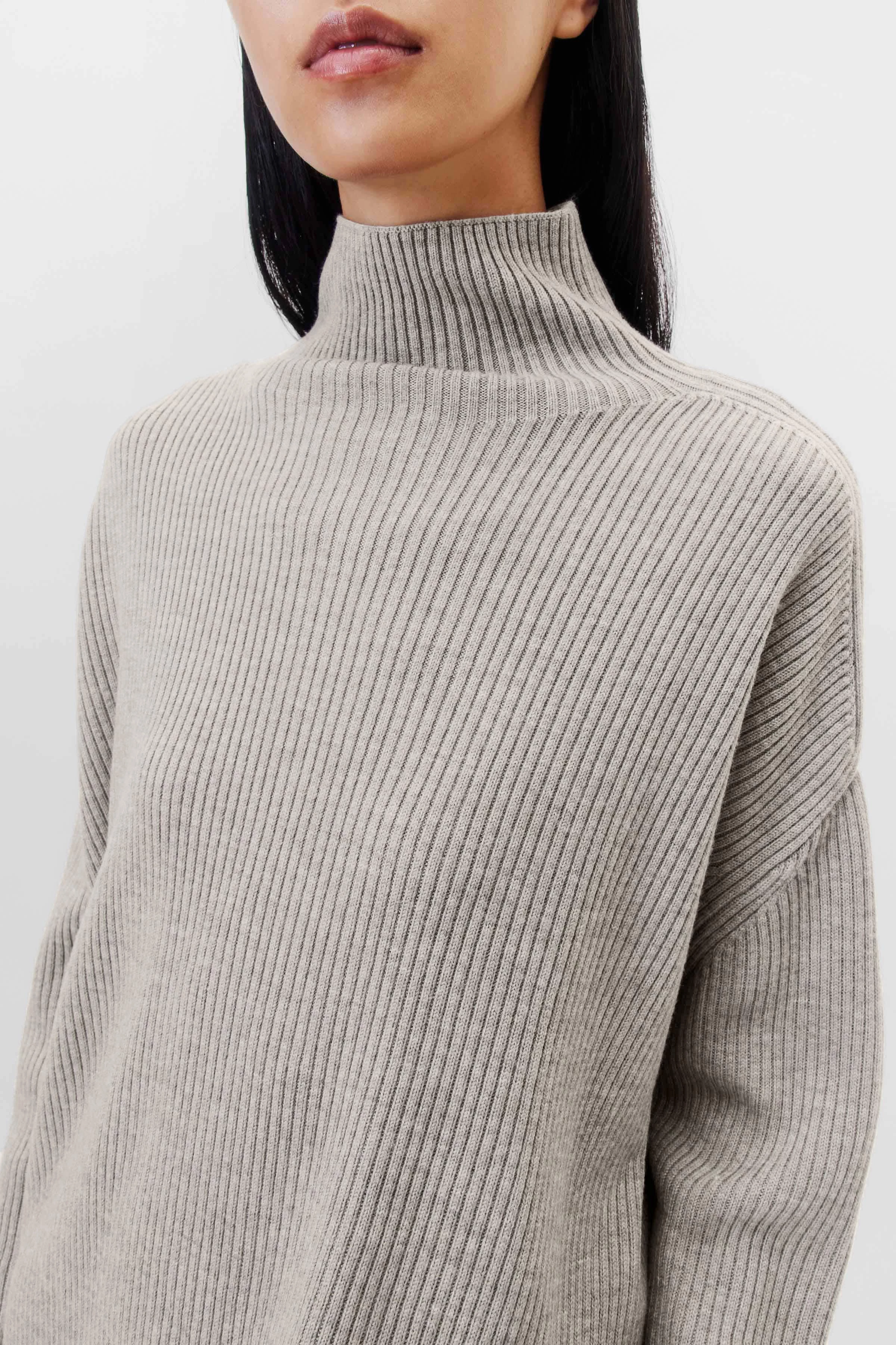 LIORA_2 - Coltrui van merinowol - dames - beige - Seitenansicht