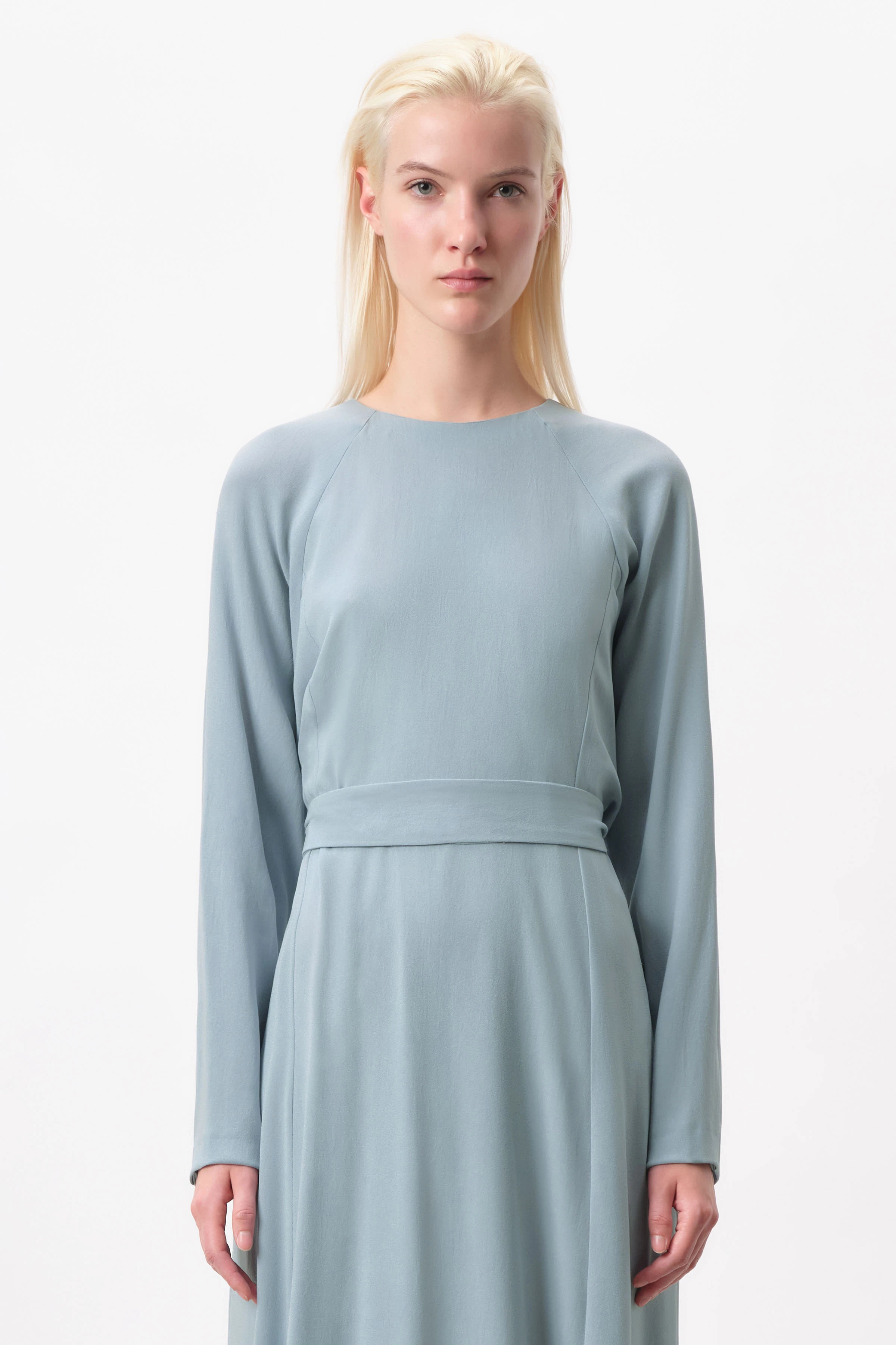 KAROYA - Kleid mit Raglanärmel und Bindegürtel in hochwertigem Crepe - Damen - blau - Frontansicht
