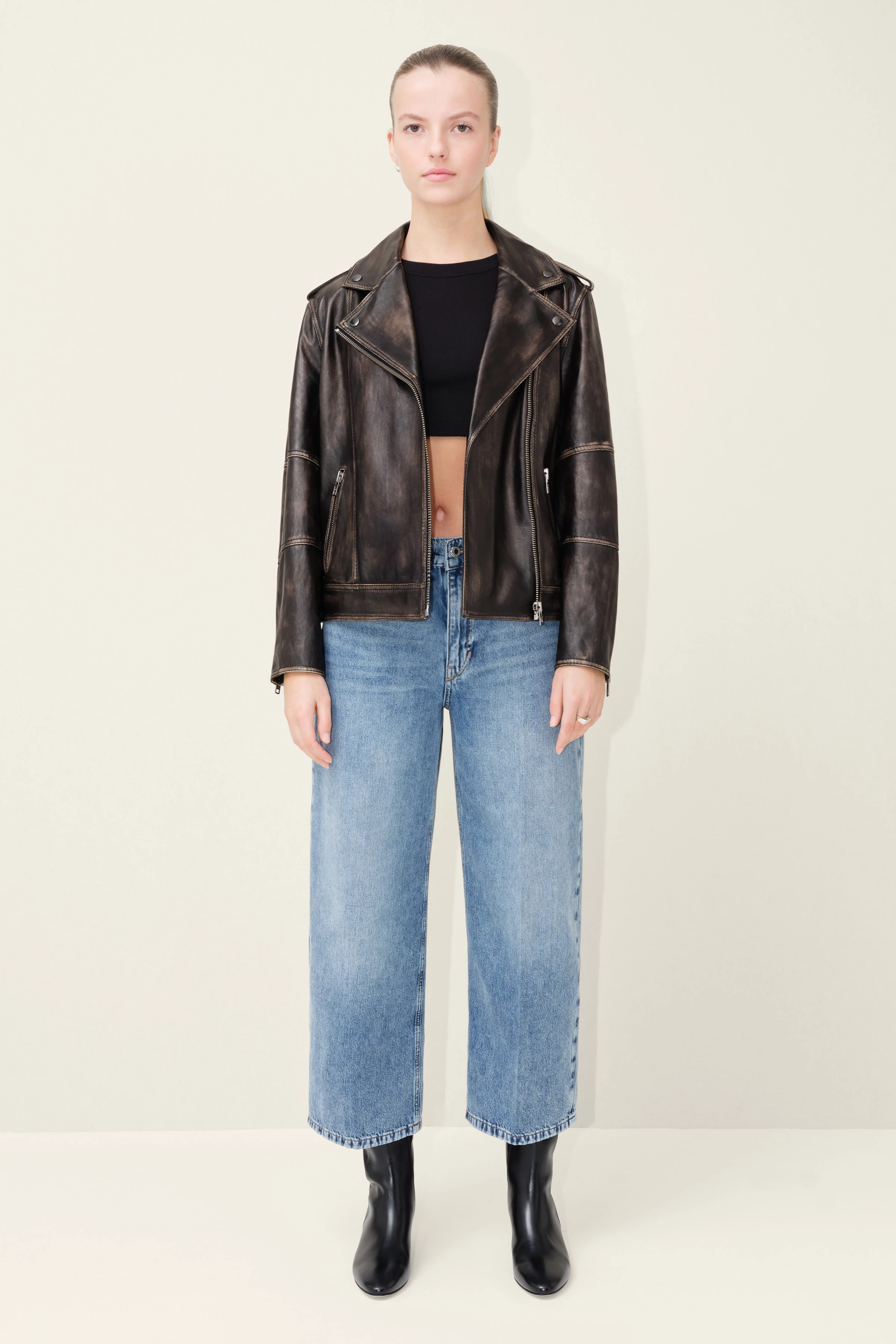 VROCK - Perfecto-Lederjacke aus Nappaleder - Damen - schwarz - Ganzkörper-Frontansicht