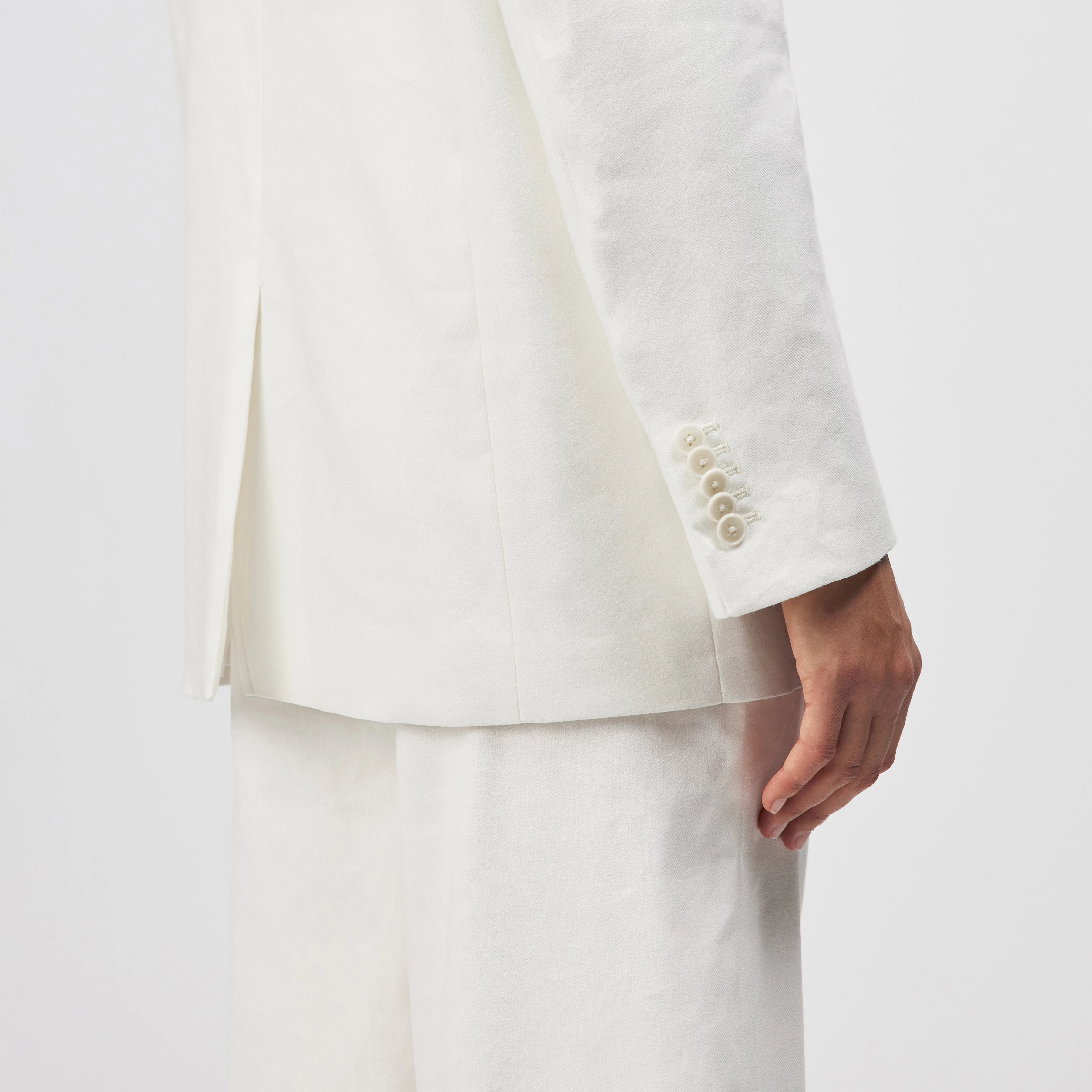 GLENDALE - Boyfriend Blazer in Linen Blend - women - off white - Detailansicht am Model