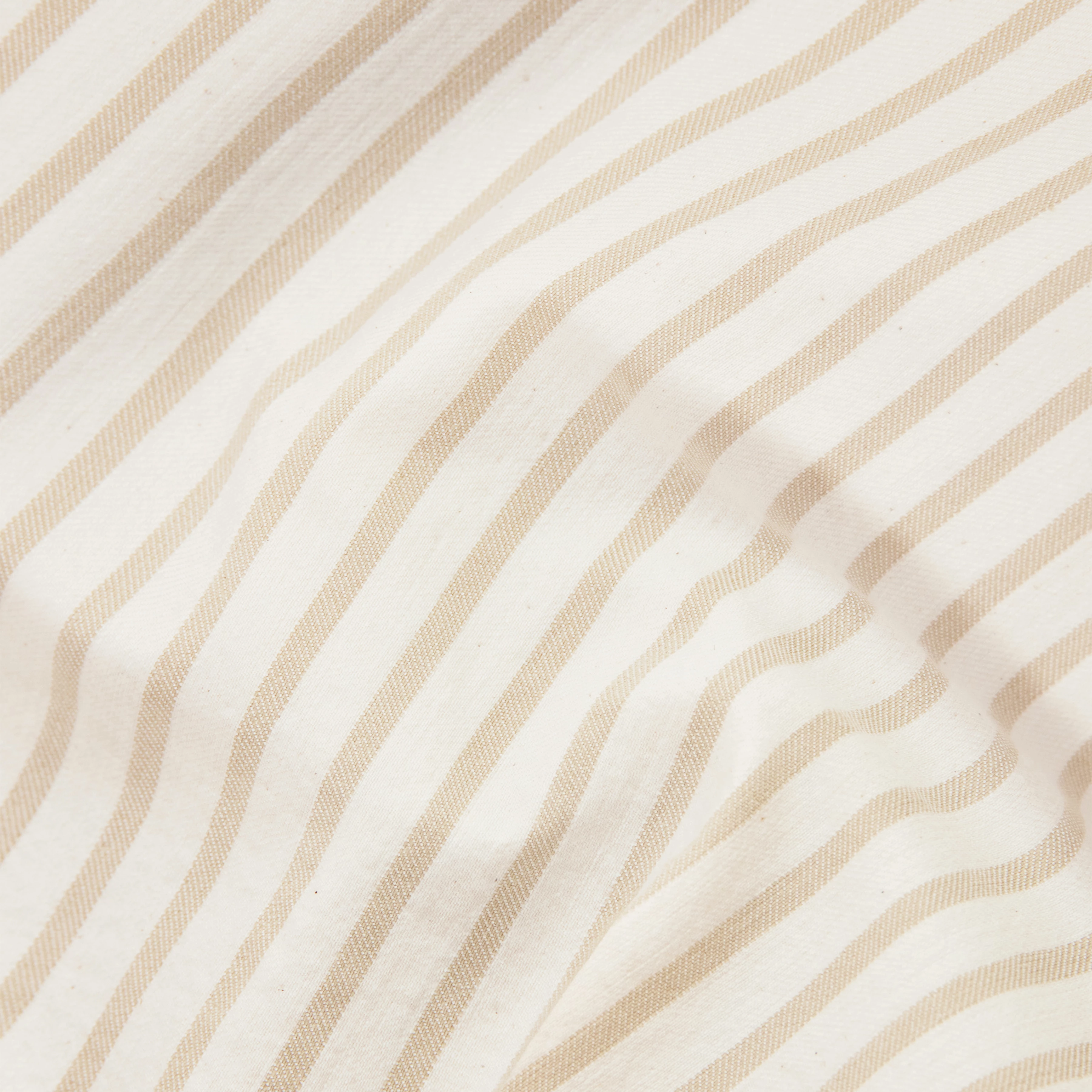 OSHIA - Oversized striped cotton shirt - women - beige - Materialbild (B2C)