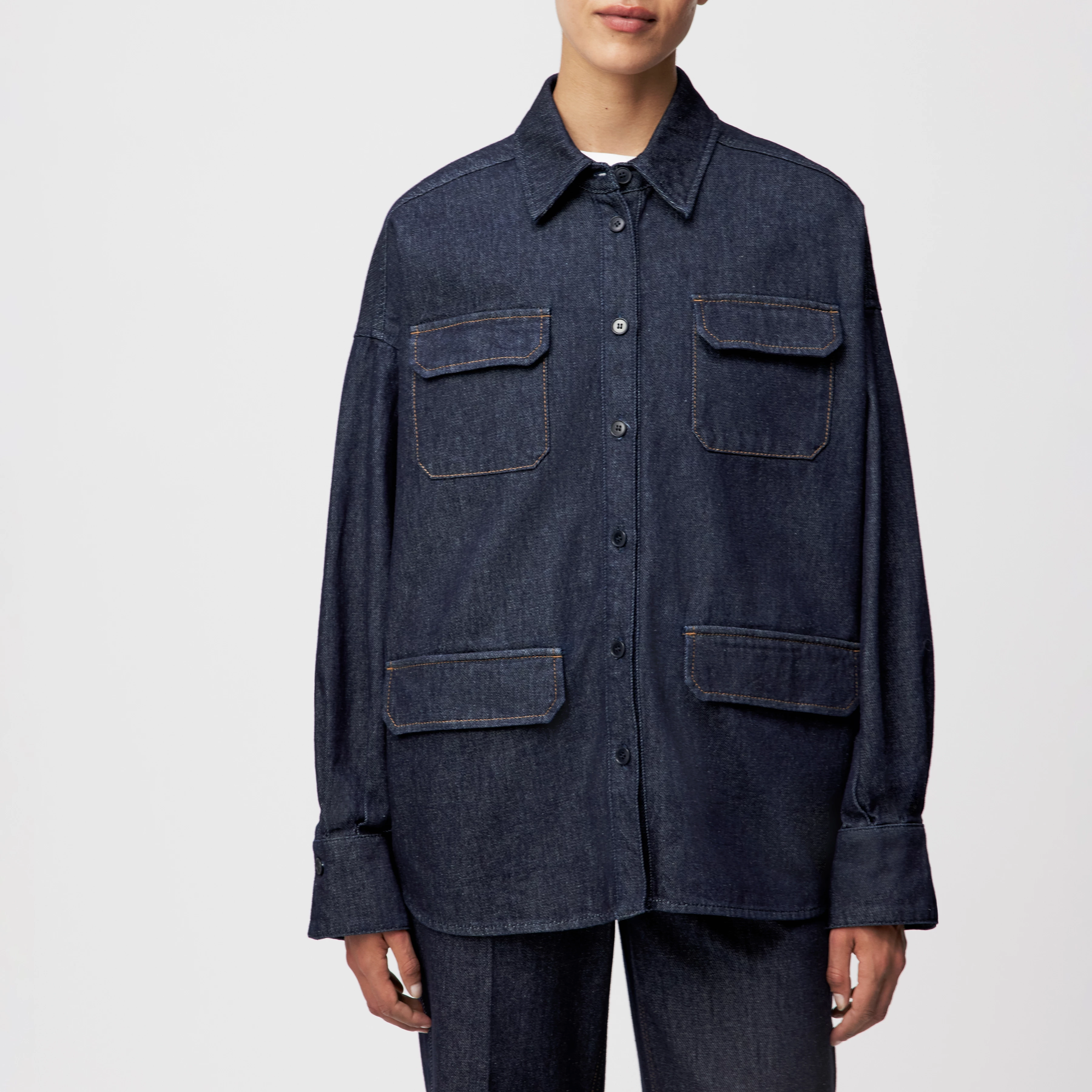 BAYLEE - Overshirt in Mid-Blue Denim - Damen - blau - Frontansicht