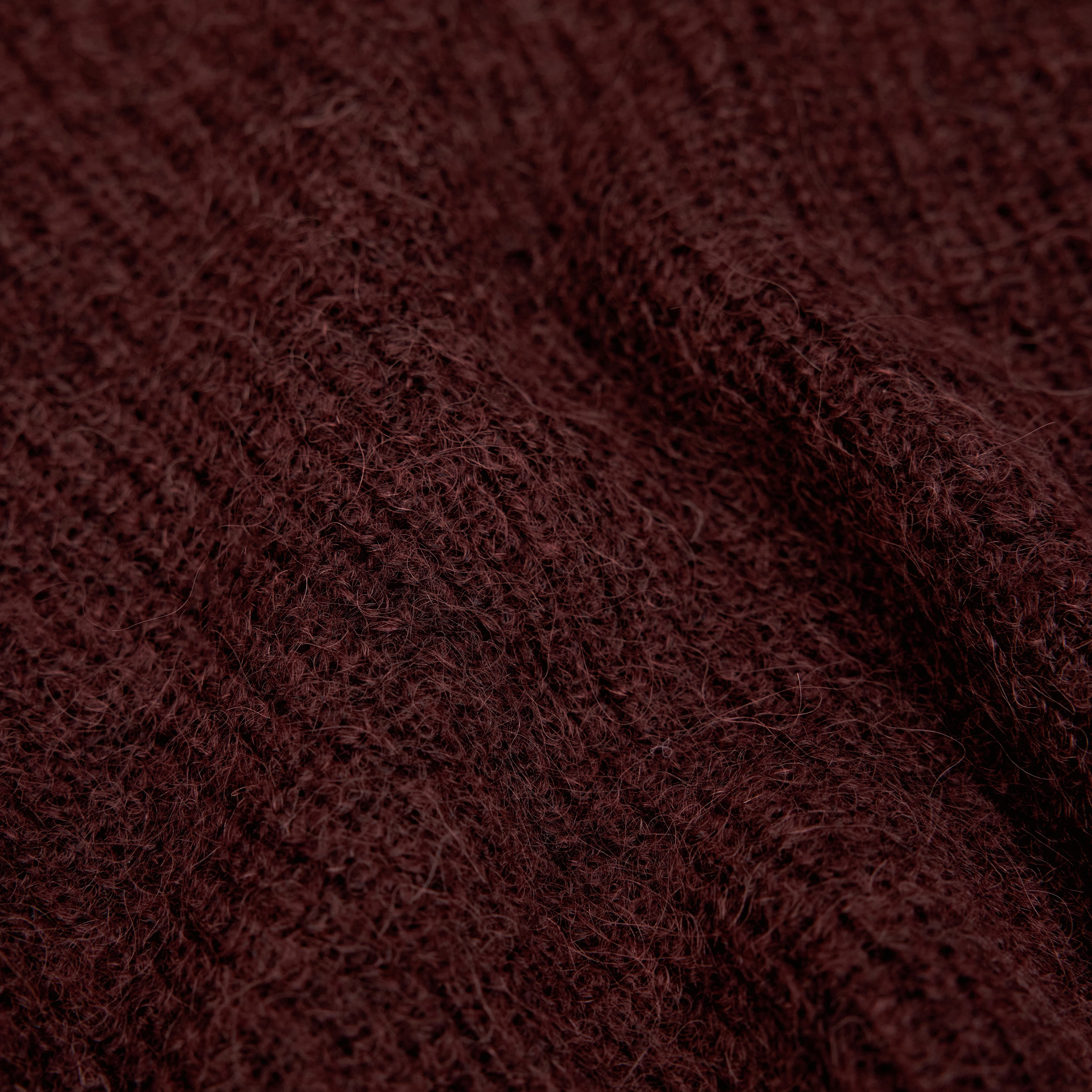 IMENY - Verkürzter Pullover in luxuriösem Suri Alpaka-Mix - Damen - rot - Materialbild (B2C)