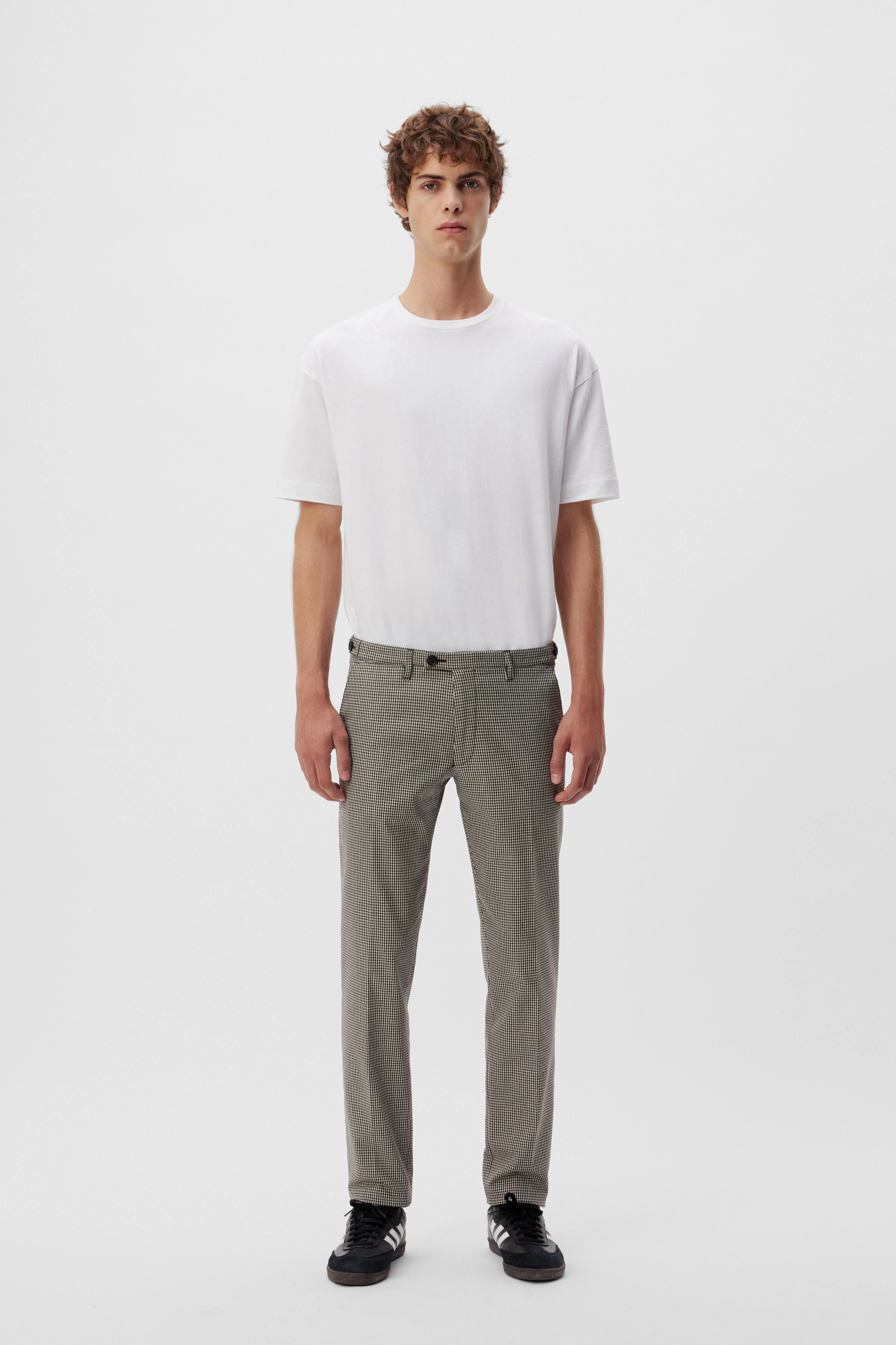 KILL - Chino mit Mikrodessinierung - Herren - grau - Ganzkörper-Frontansicht