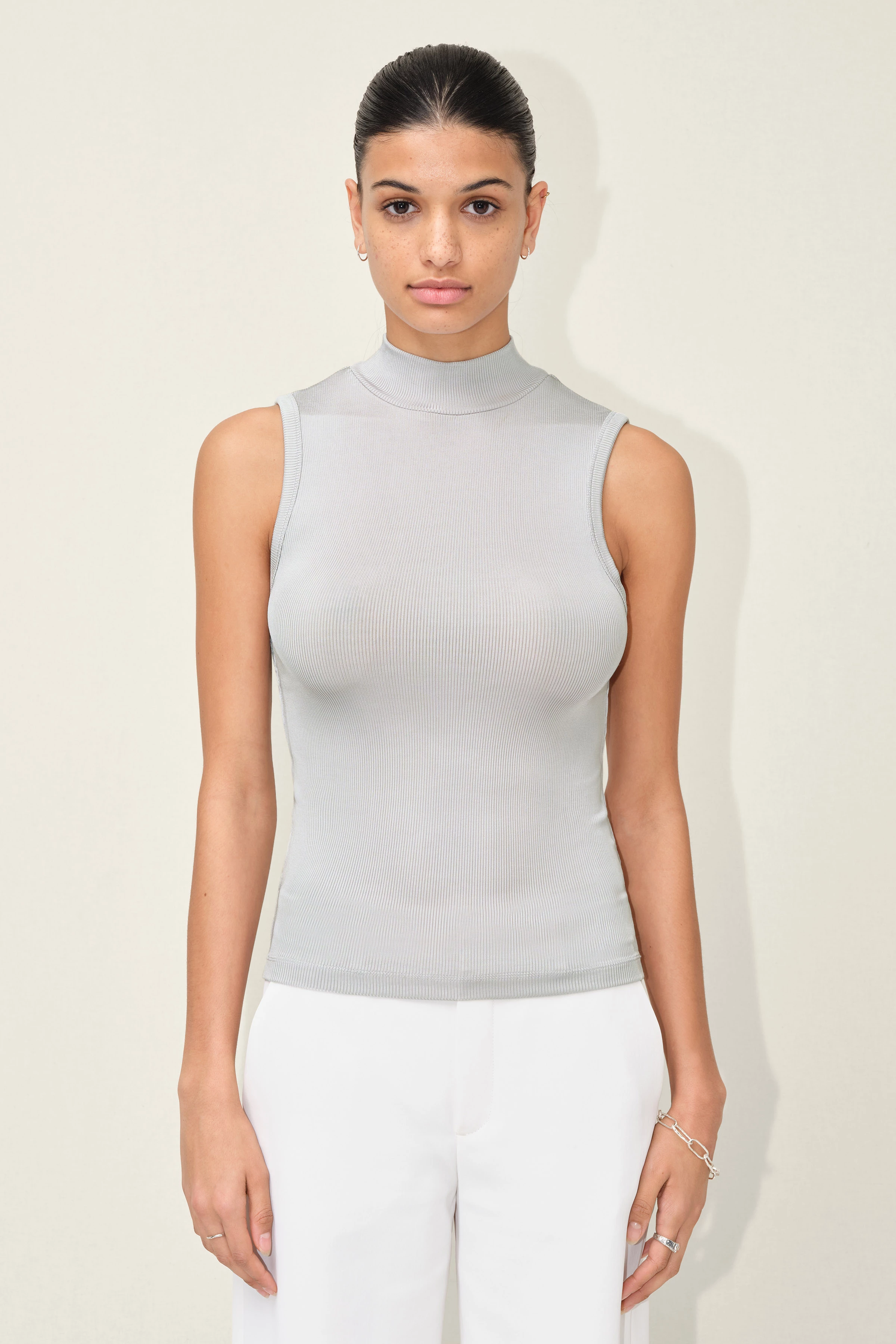 LARAN - narrow top in flowing jersey - women - grey - Frontansicht