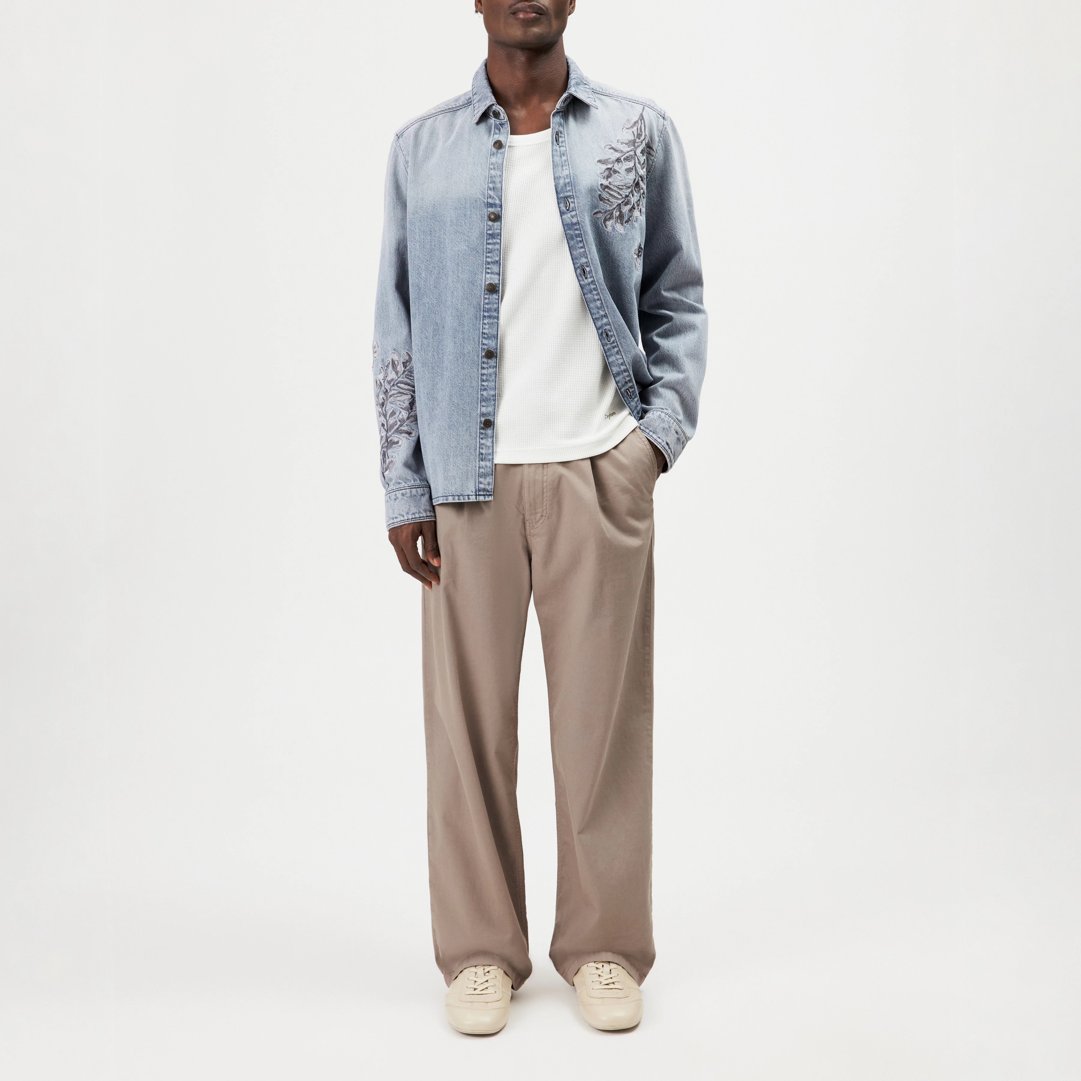 DIEGGO_1 - Denim overshirt with floral embroidery - men - blue - Ganzkörper-Frontansicht