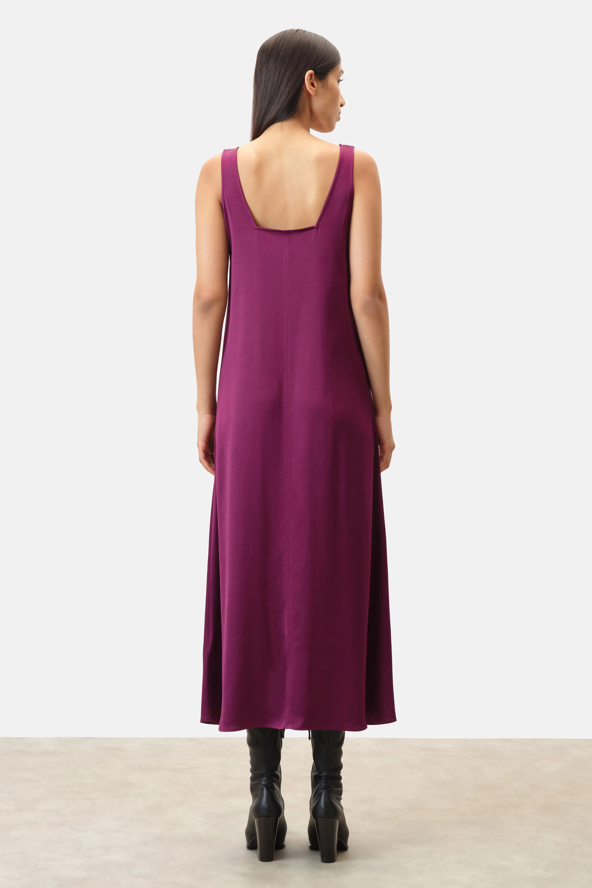 MAEVA - a-line dress with square neckline in satin - women - purple - Rückansicht