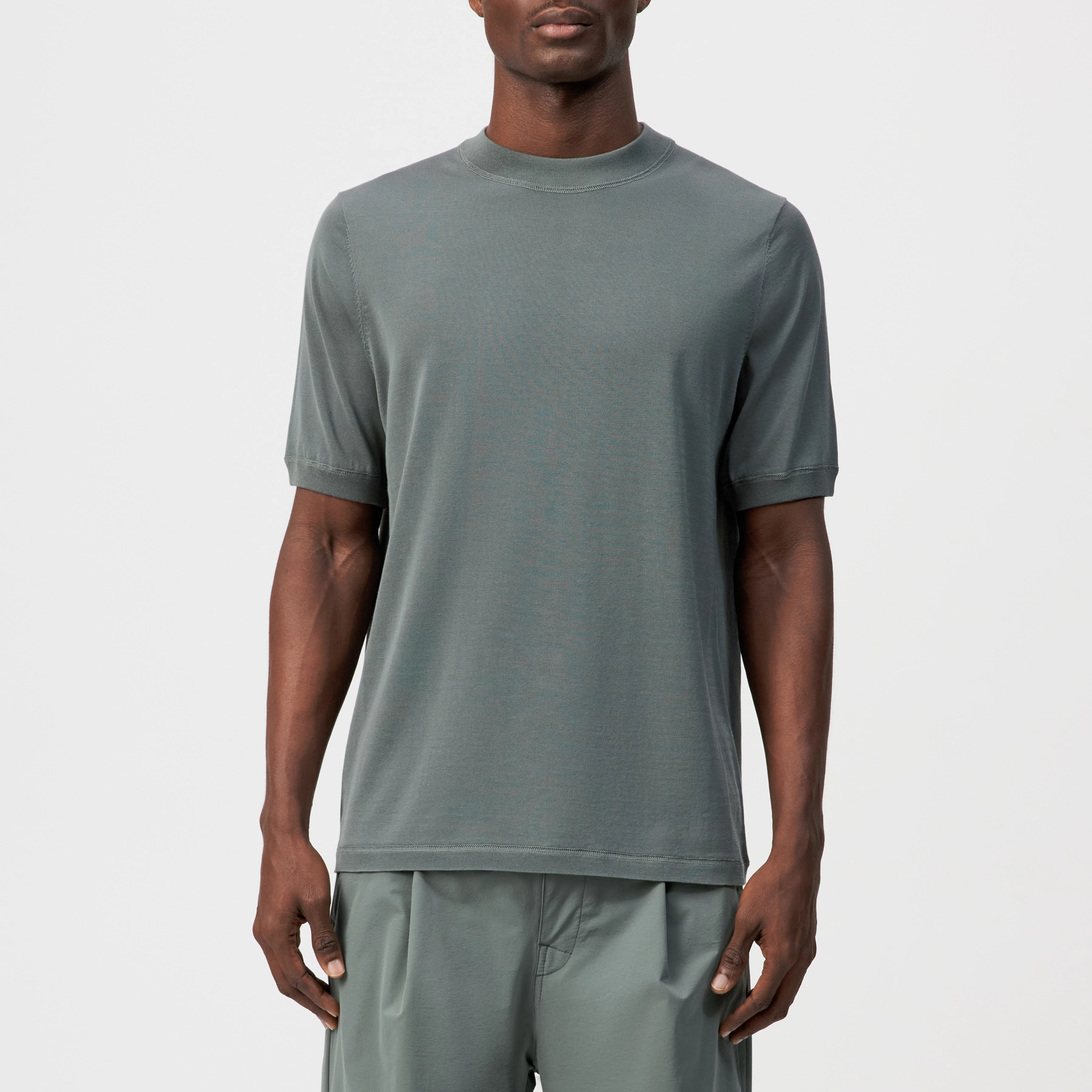 MICANO - Regular fit T-shirt in fine knit - men - green - Frontansicht